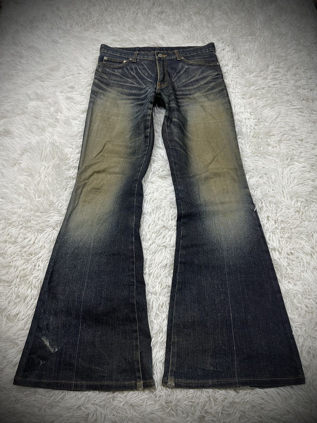 rare 2000s TORNADO MART bell bottom mudwash flare jeans