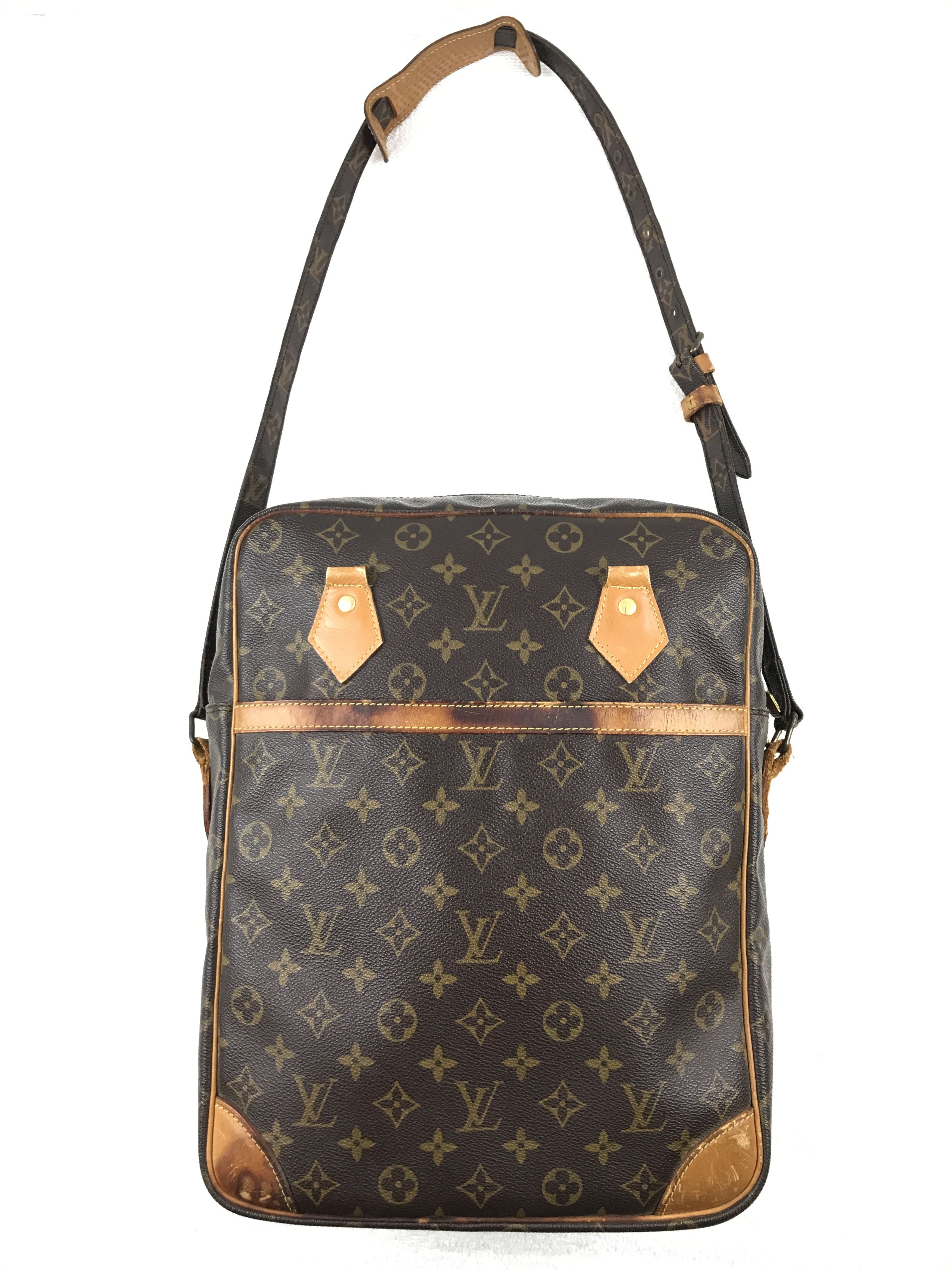 Louis Vuitton Louis Vuitton Monogram Danube Shoulder Messenger Bag Size ONE SIZE - 2 Thumbnail