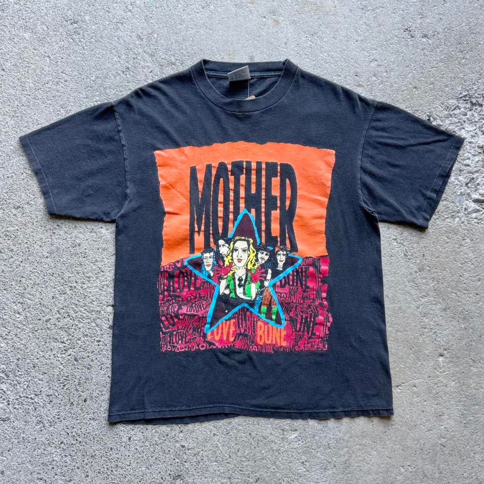 Brockum 90s Mother Love Bone Licensed Brockum Group Band T-Shirt Size US M / EU 48-50 / 2 - 2 Thumbnail