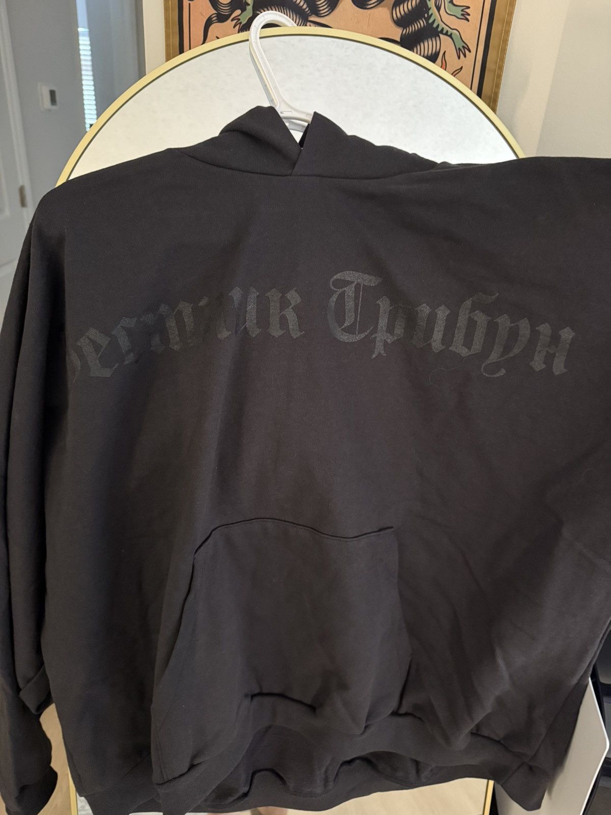 Gosha Rubchinskiy × Kanye West × Yeezy Yeezy Gosha Black Dogs Hoodie Black Size Size US XXL / EU 58 / 5 - 1 Thumbnail