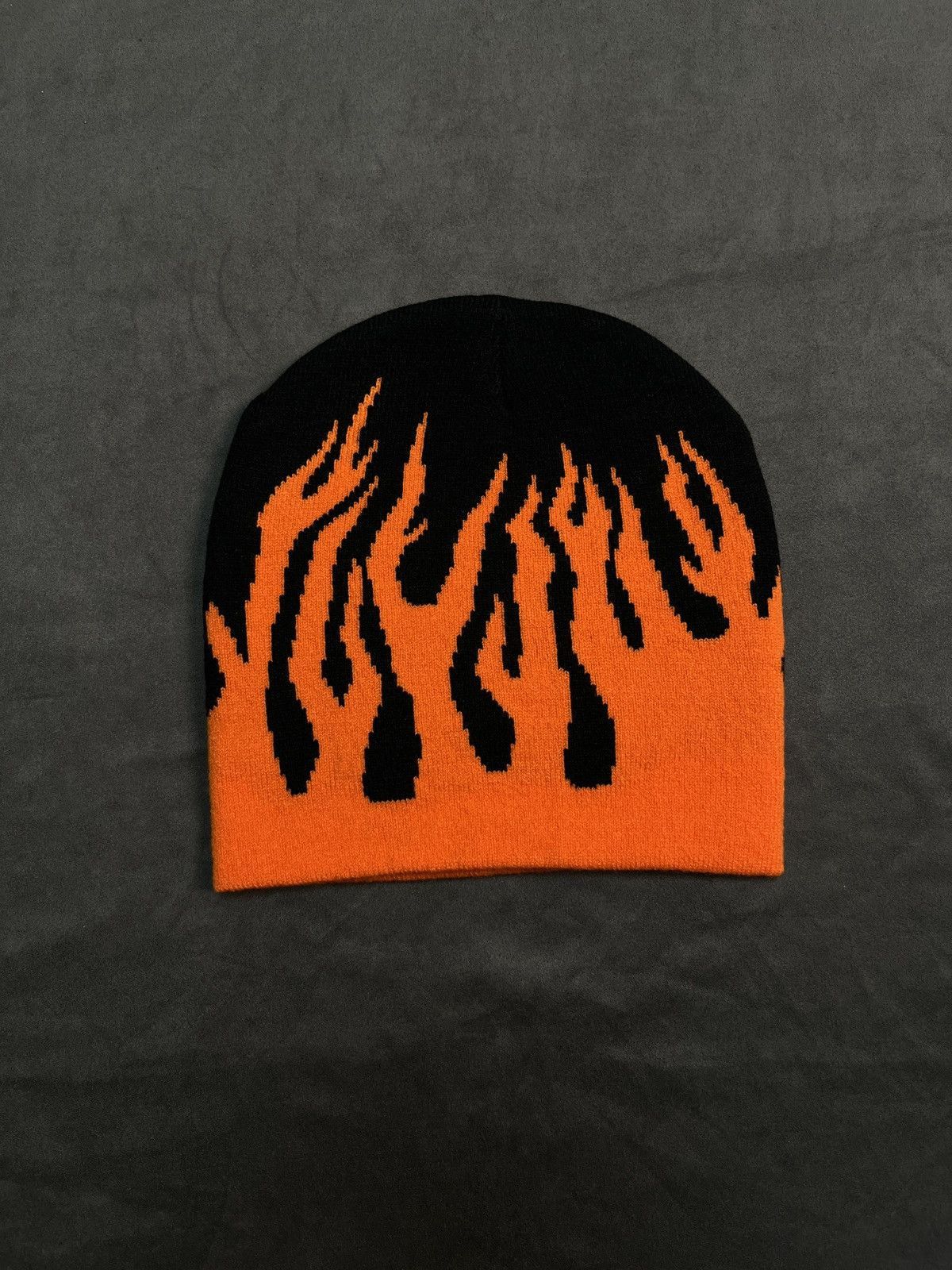 Japanese Brand Y2k Vintage Orange Flame Jacquard No Cuff Beanie Hats OS Size ONE SIZE - 1 Thumbnail