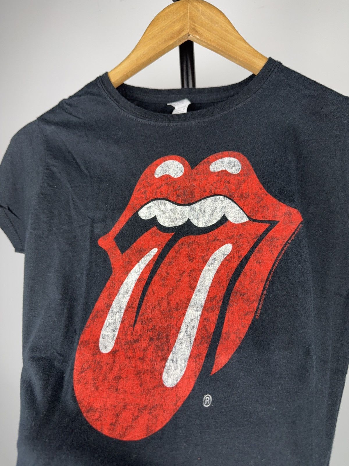The Rolling Stones 2009 The Rolling Stones Tongue Logo Distressed Y2K T-Shirt Size M / US 6-8 / IT 42-44 - 4 Thumbnail