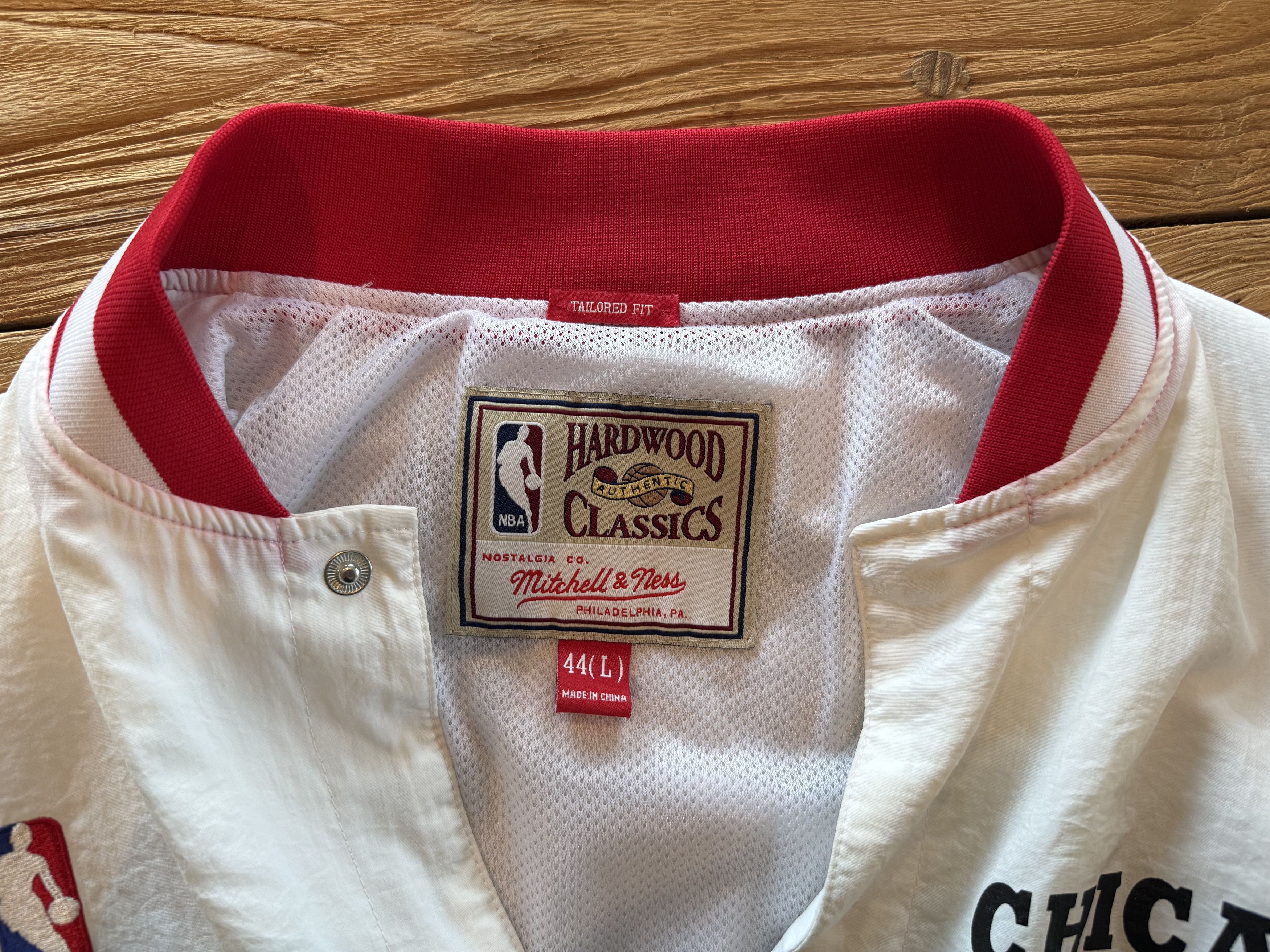 Mitchell & Ness Mitchell & Ness 1992 1993 Chicago Bulls Warm Up Jacket Size US L / EU 52-54 / 3 - 8 Thumbnail