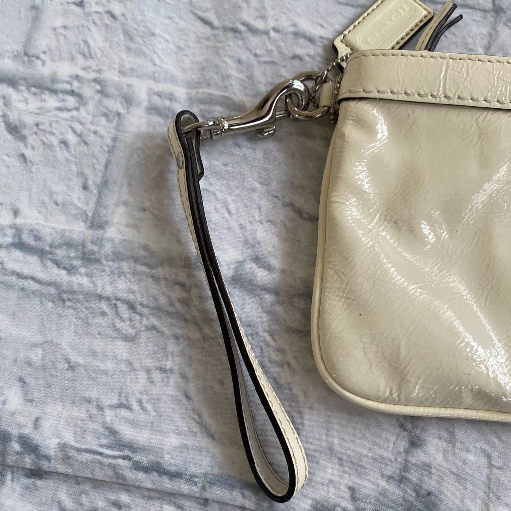 Coach Coach wristlet zipper close clutch purse white 10.5”x5.5” Size ONE SIZE - 3 Thumbnail