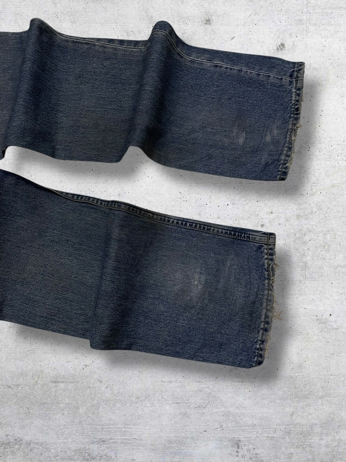 Levi's Vintage Clothing VINTAGE 502 LEVIS 90S DESIGNER USA DISTRESSED DIRTY OG DENIM Size US 29 - 13 Thumbnail