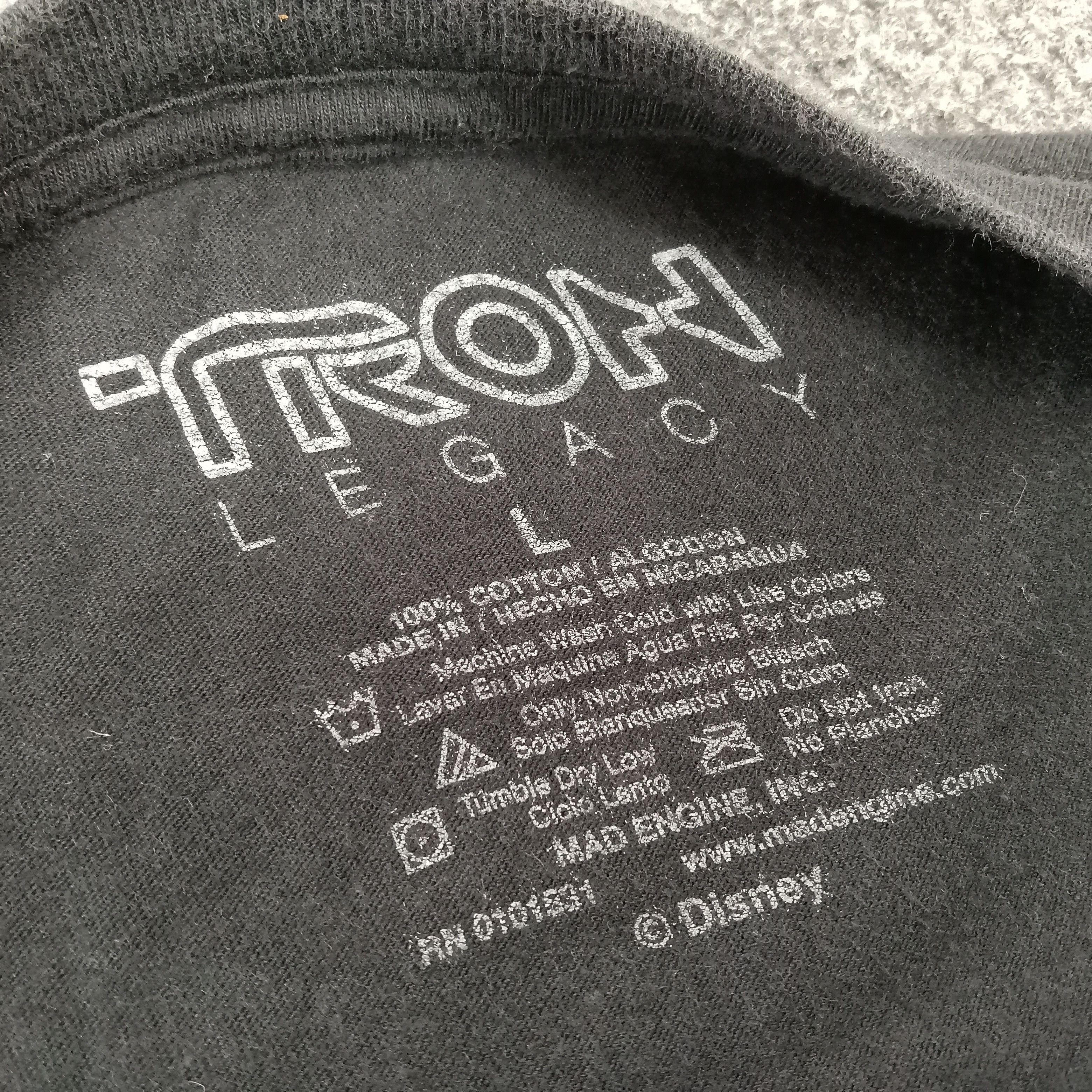 Disney × Vintage TRON Legacy Disney Movie Games Tshirt Size US L / EU 52-54 / 3 - 6 Thumbnail