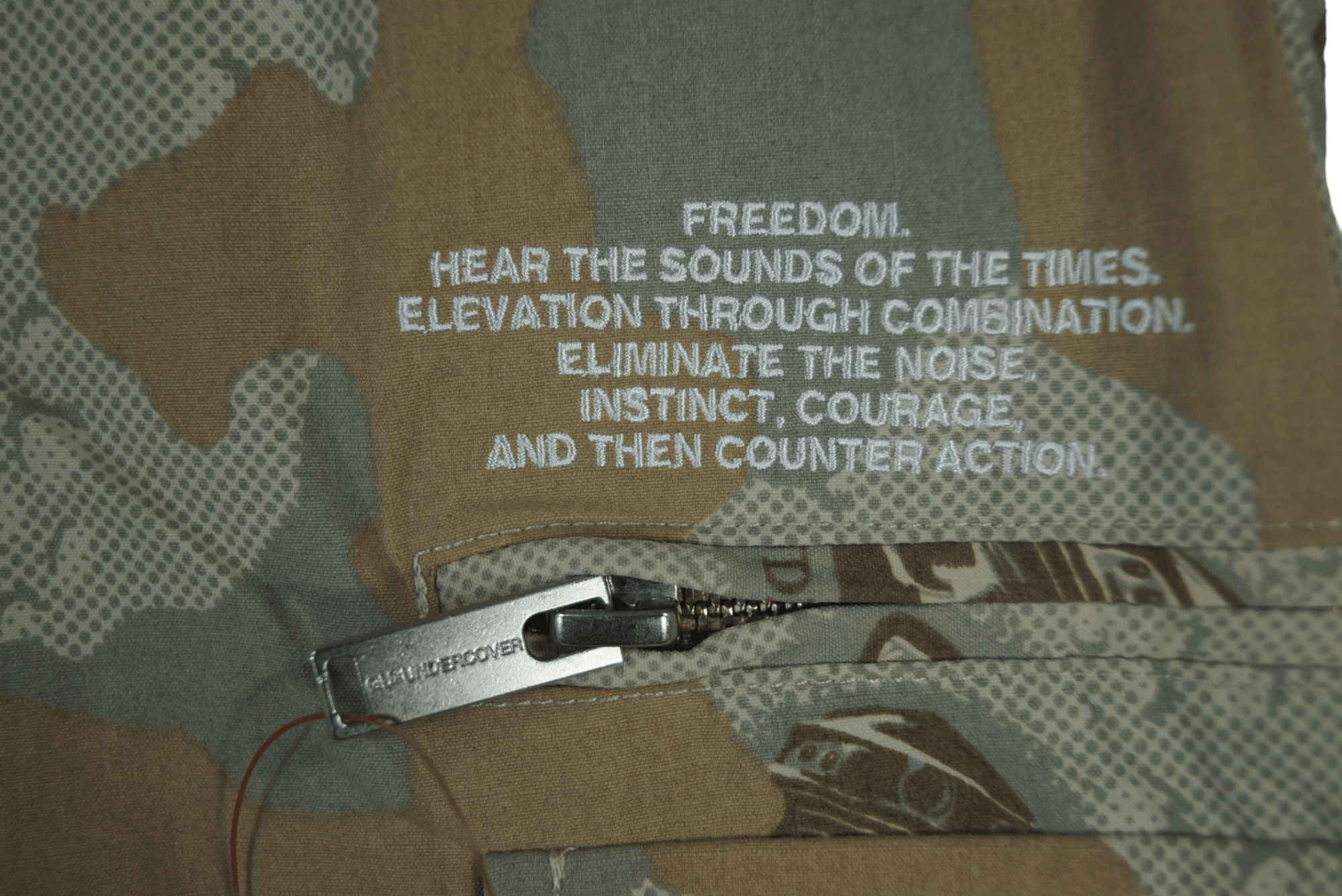 GU × Japanese Brand × Undercover Rare GU X Undercover Cargo Pants Camo Design Size US 33 - 2 Thumbnail