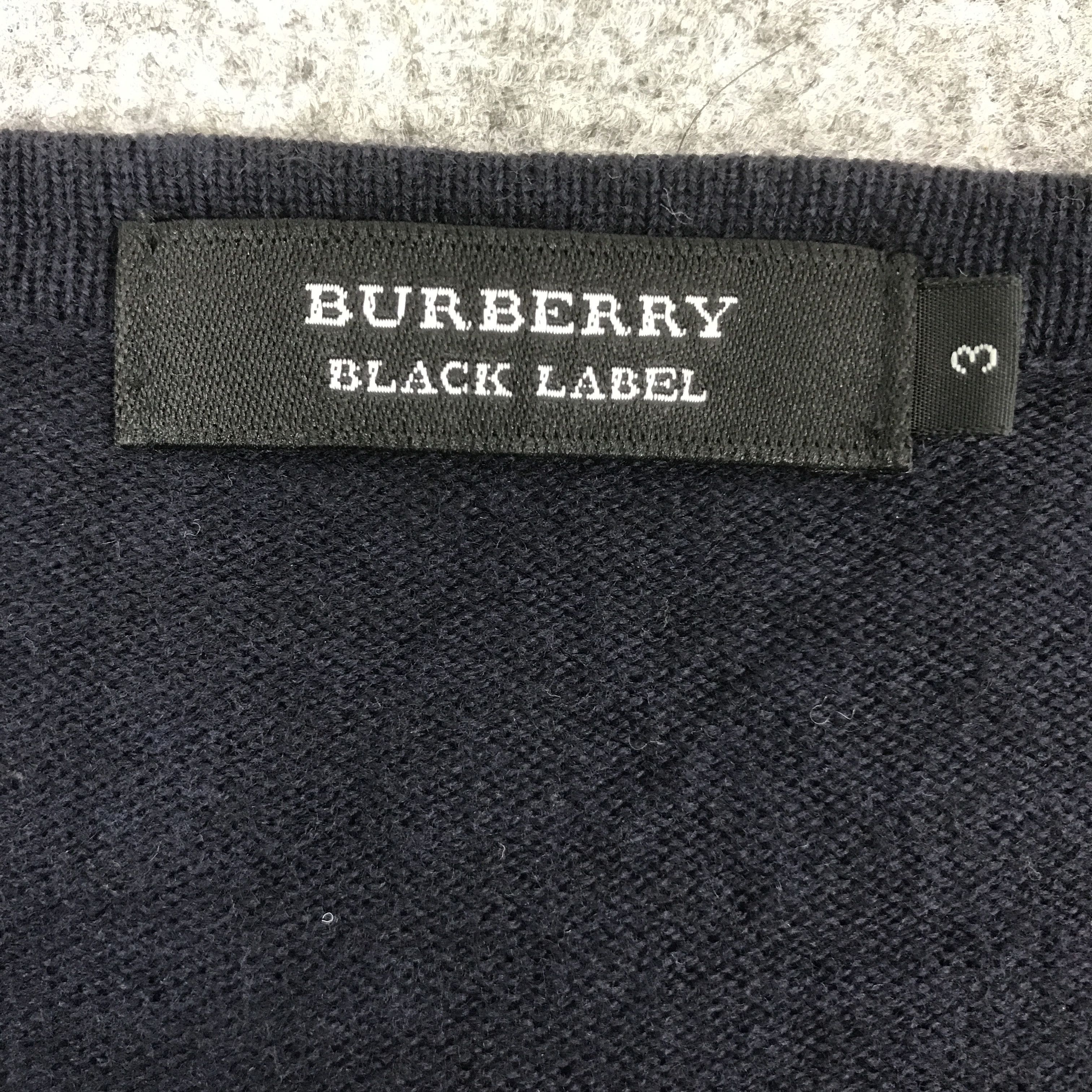 Burberry Burberry Black label v coller knitwear jacket Size US M / EU 48-50 / 2 - 11 Thumbnail