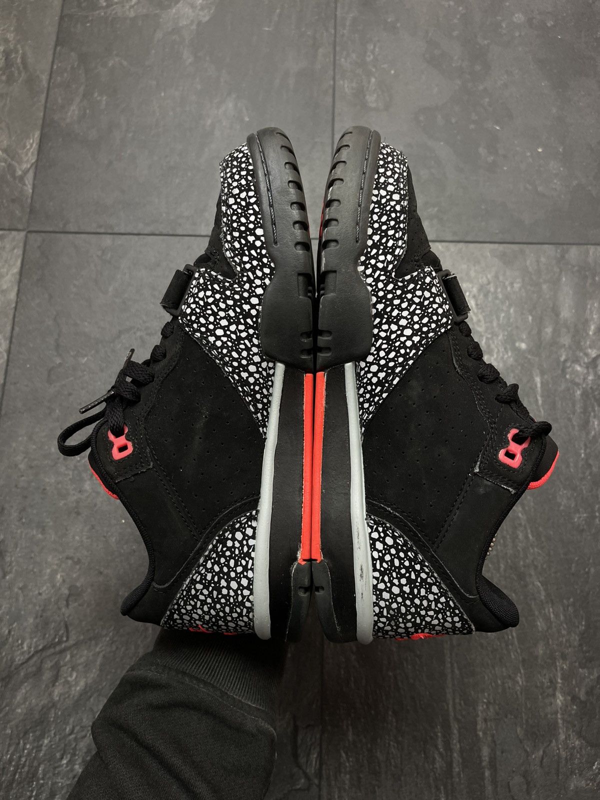 Nike × Streetwear × Vintage Nike Air Trainer 1 Low ST Black Safari Laser Crimson Size US 7 / EU 40 - 11 Thumbnail
