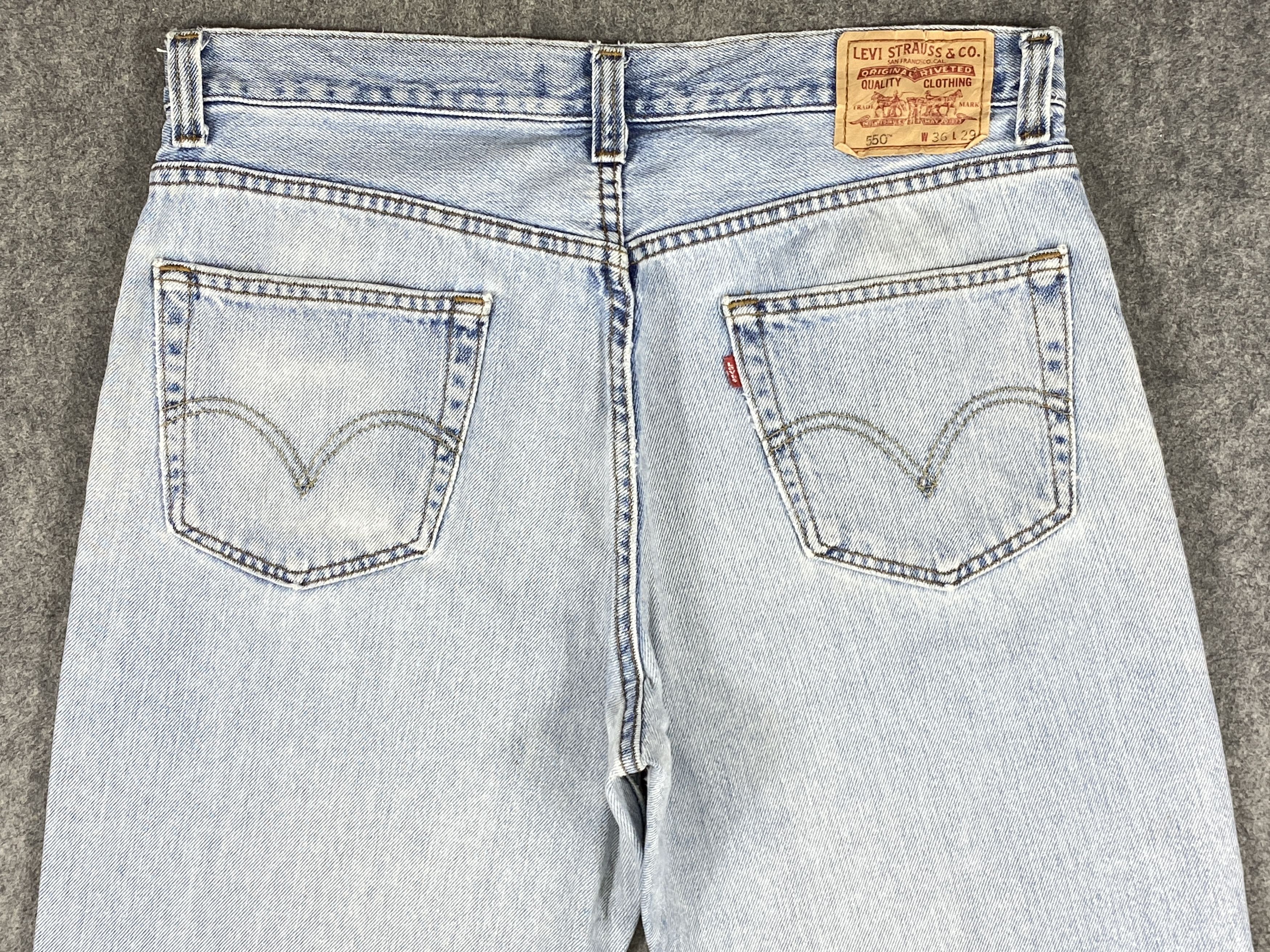 Levi's Vintage Clothing Light Blue Wash Vintage Levi's 550 37x28 Denim -JN1829 Size US 37 - 4 Thumbnail