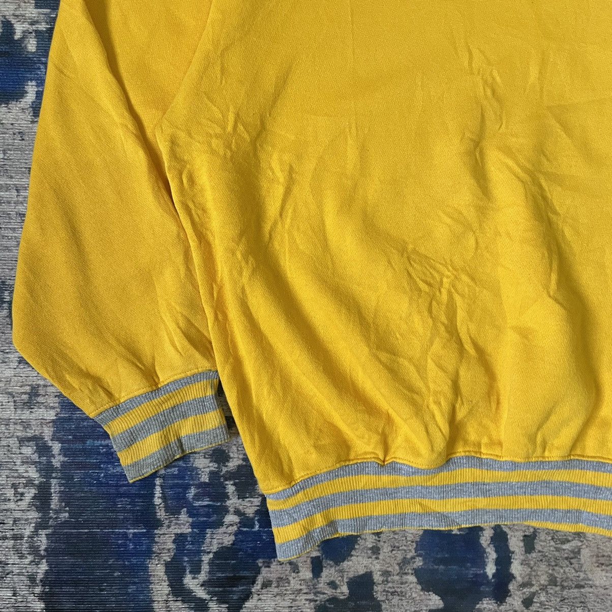 Nike Rare 90s Nike Yellow Boxy Mini Swoosh Sweatshirt Size US M / EU 48-50 / 2 - 13 Thumbnail