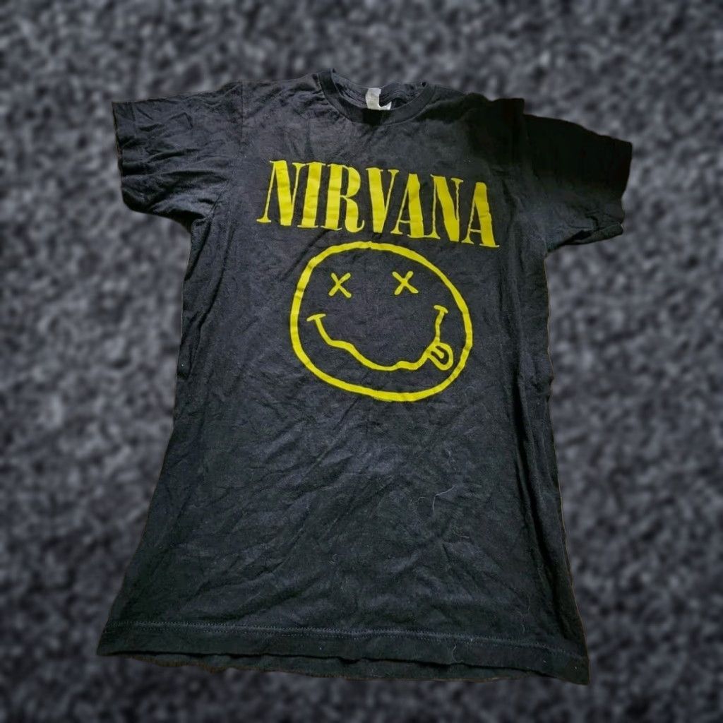 Vintage Nirvana Nevermind Classic Smile Band Tee Women's Black Short Sleeve T Shirt Size S / US 4 / IT 40 - 1 Thumbnail