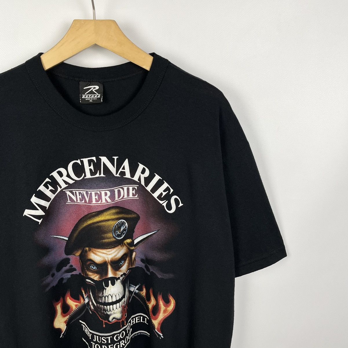 Vintage Vintage “Mercenaries Never Die” Military T Shirt 1988 Size US XL / EU 56 / 4 - 2 Thumbnail
