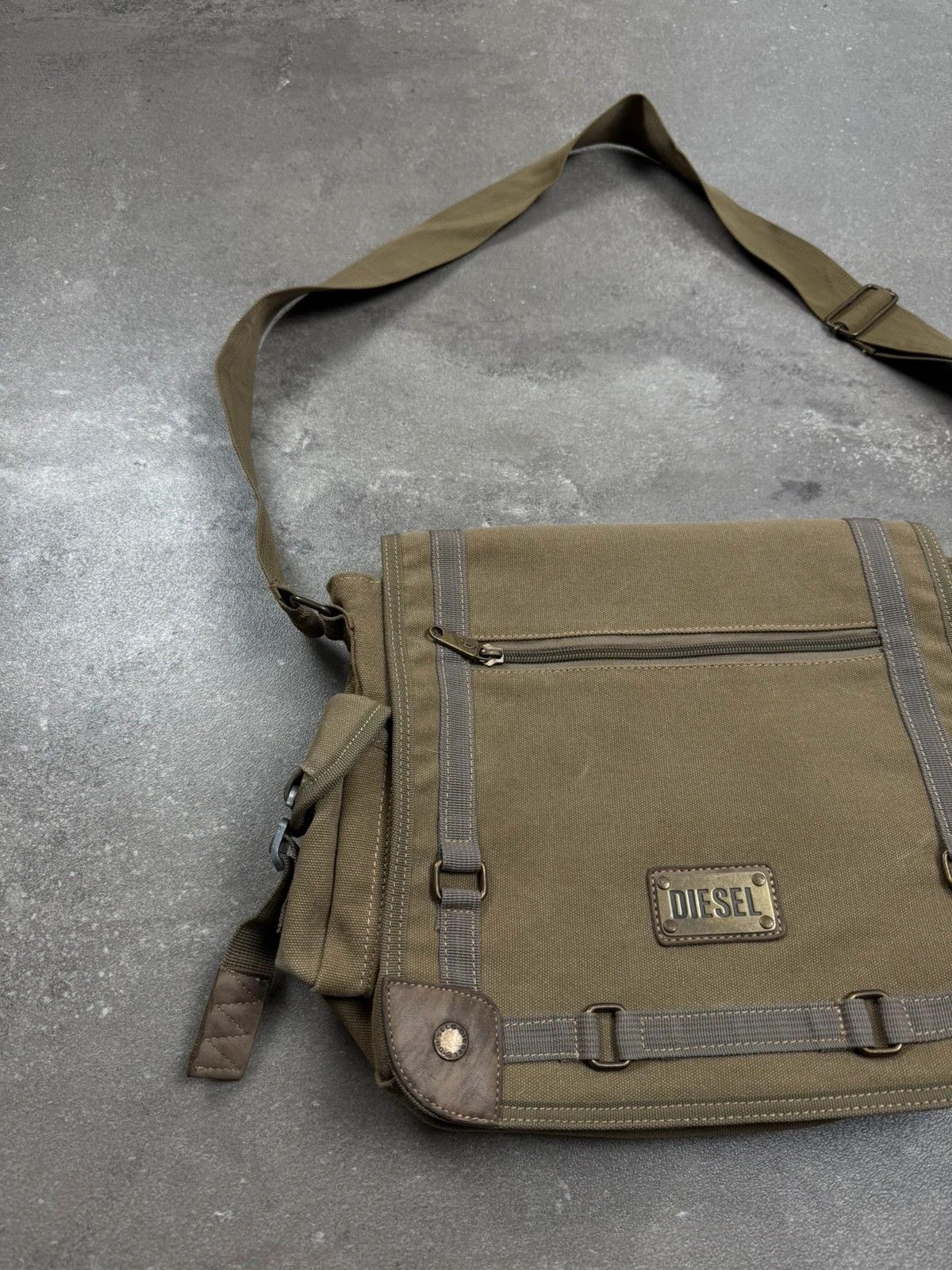 Diesel crossbody bag vintage 2000s y2k multi pocket