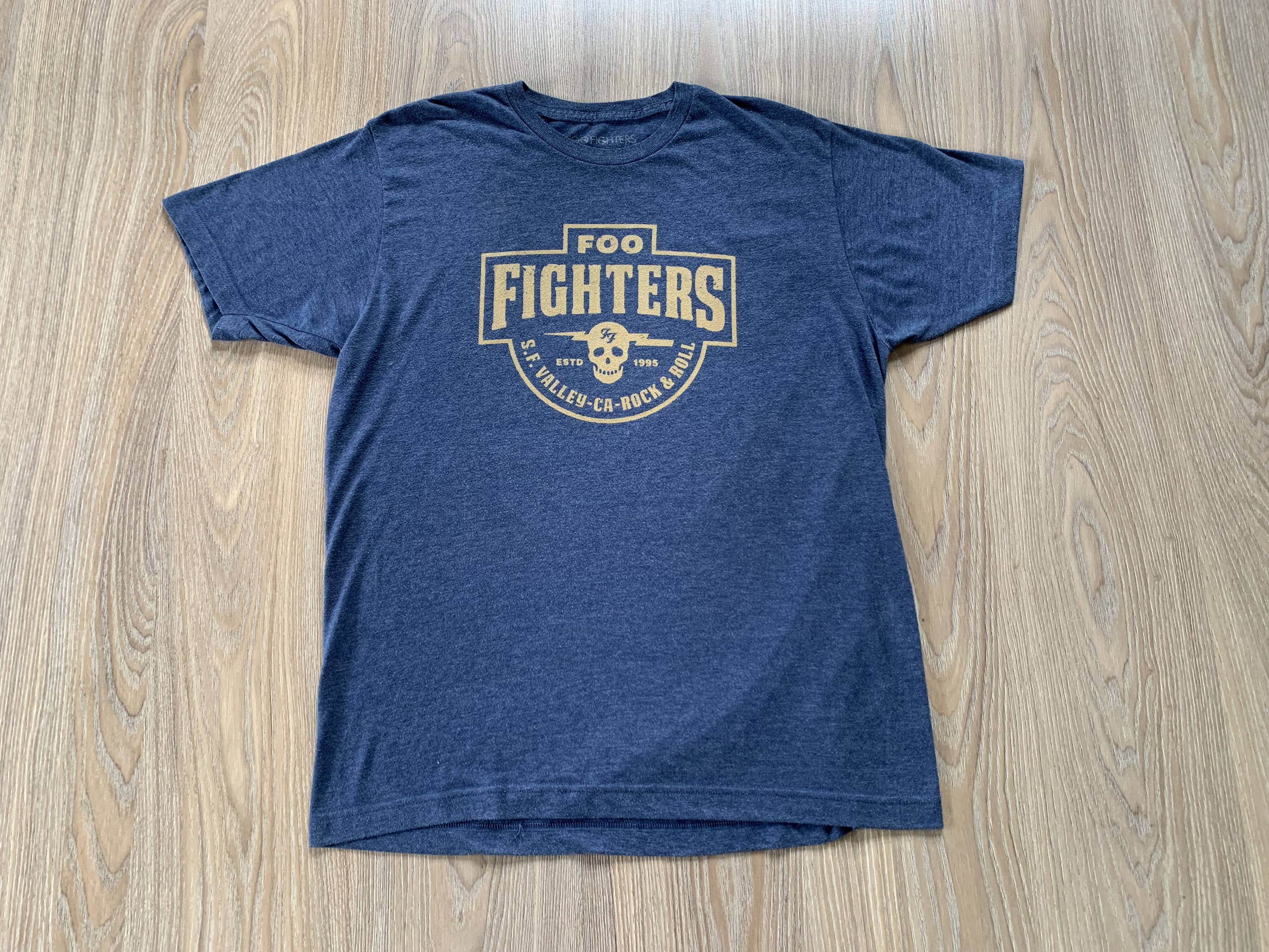 Band Tees × Vintage Vintage Foo Fighters Cotton T Shirt Size US L / EU 52-54 / 3 - 2 Thumbnail