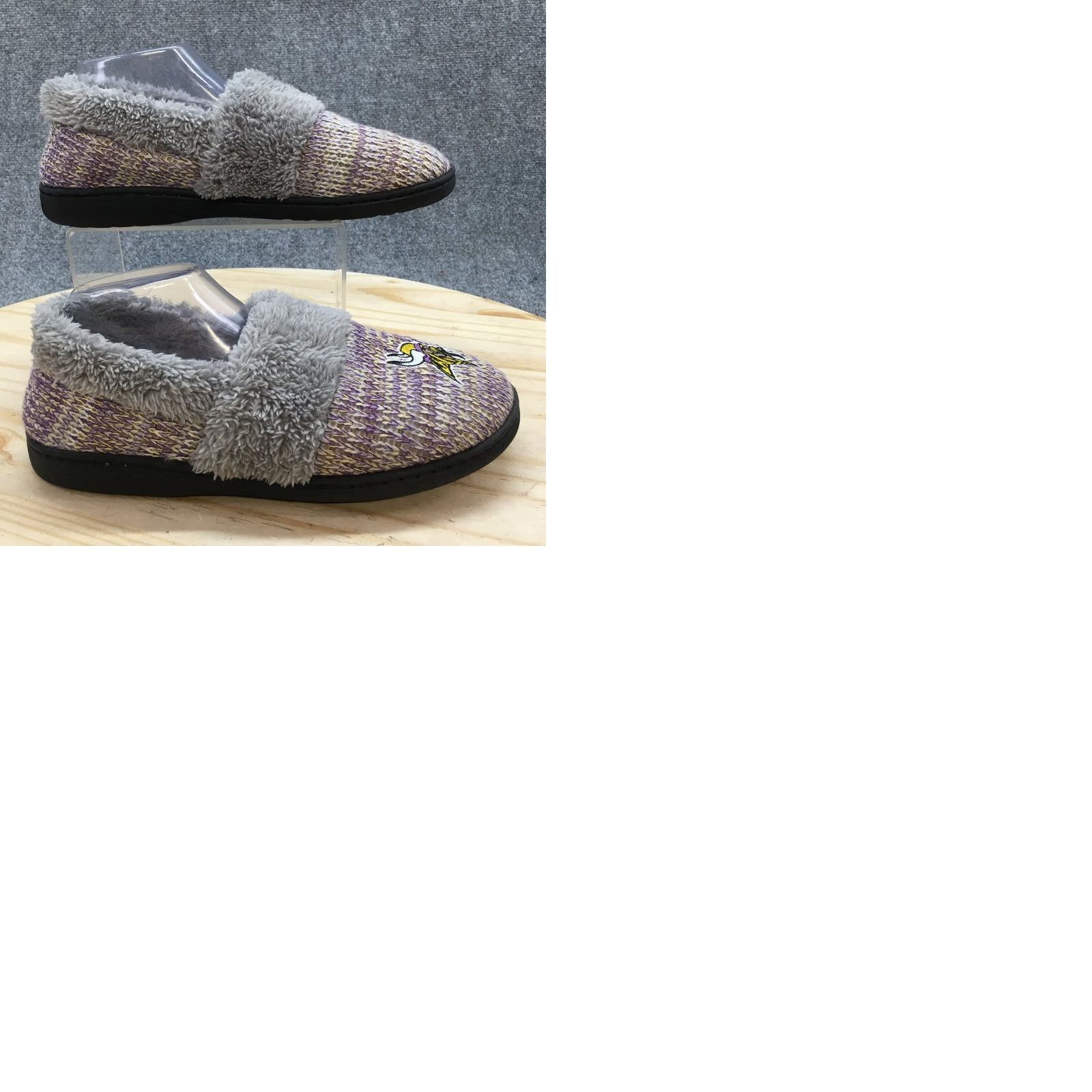 Vintage FOCO Slippers Womens 10 Gray Minnesota Vikings NFL Slip On Comfort Faux Fur Size US 10 / IT 40 - 10 Thumbnail