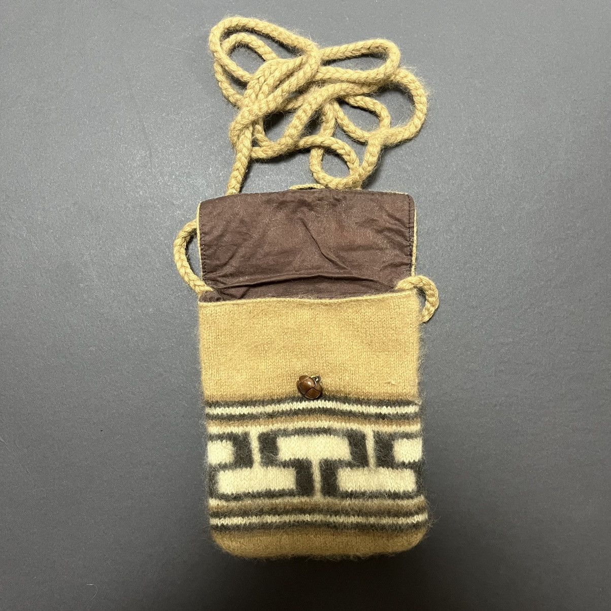 Number (N)ine 02AW NOWHERE MAN NORDIC HAIRY MEDICINE BAG Size ONE SIZE - 2 Thumbnail