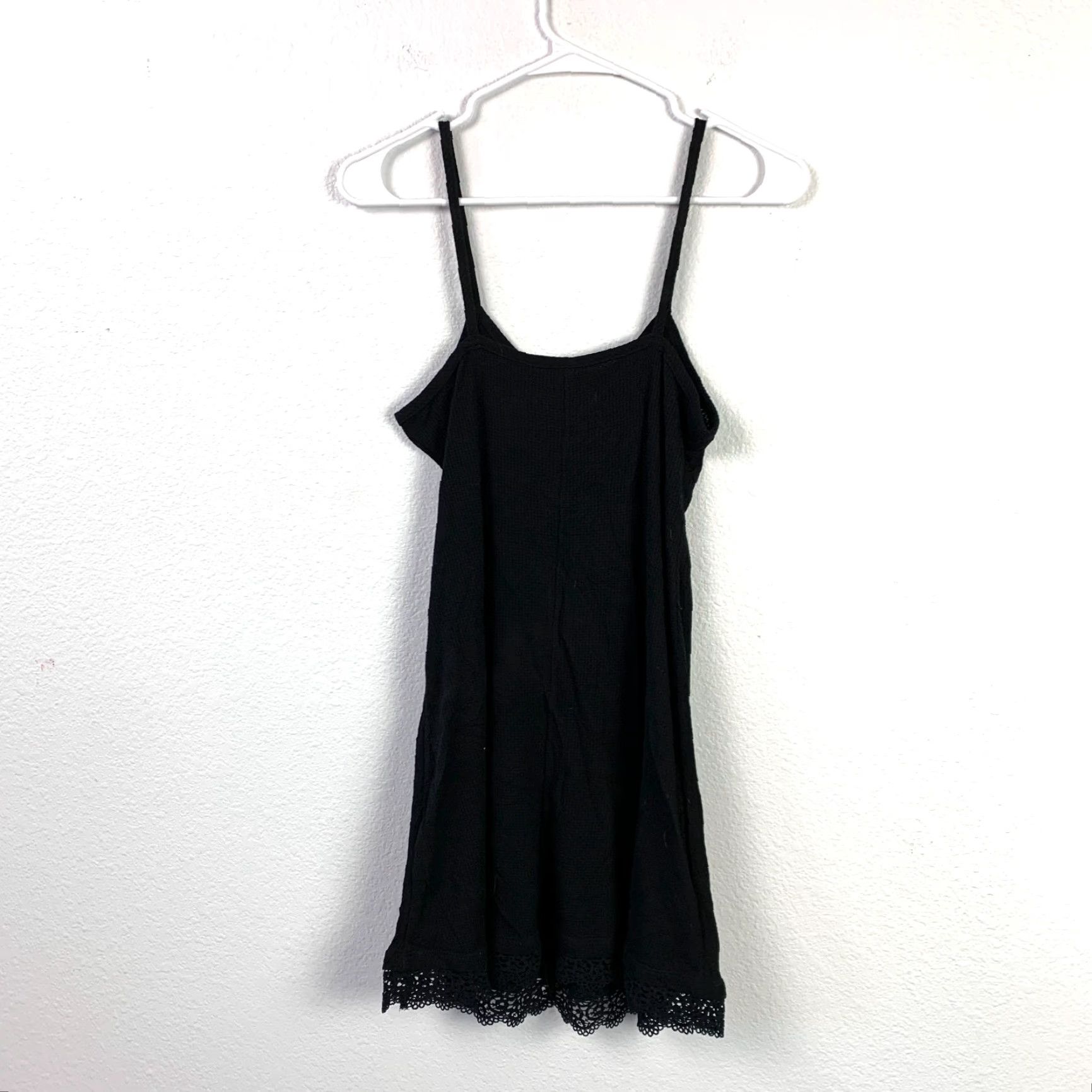 Vintage VINTAGE LOGO by Lori Goldstein Black Thermal Crochet Trim Spaghetti Strap Nightgown XS Size ONE SIZE - 5 Thumbnail