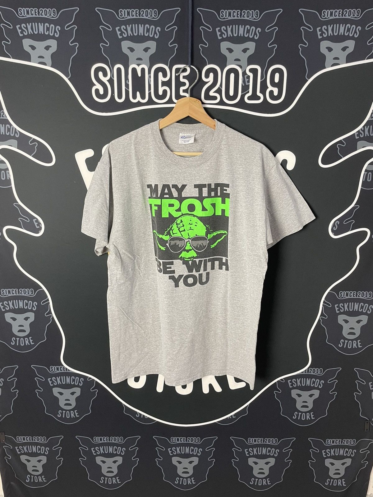 Star Wars × Vintage Vintage Yoda May The Frosh Be With You Size US L / EU 52-54 / 3 - 1 Thumbnail