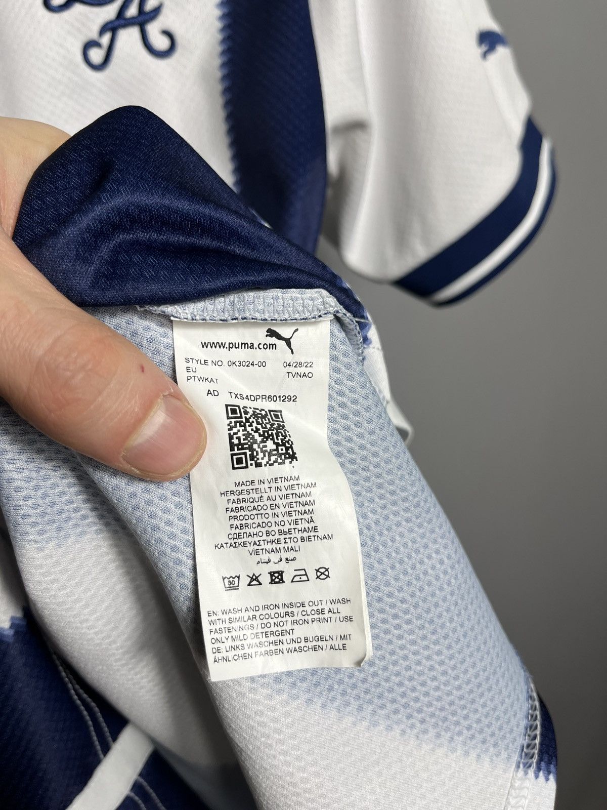 Puma Puma West Bromwich 2022-2023 home jersey mens shirt soccer Size US M / EU 48-50 / 2 - 7 Thumbnail