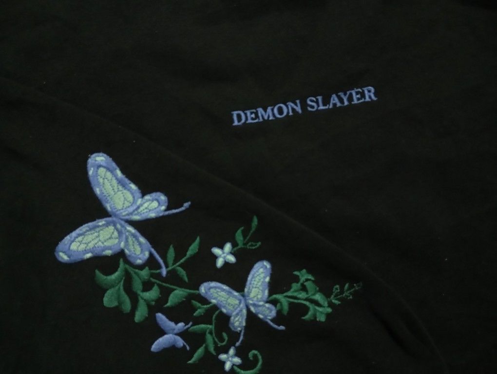 Japanese Brand Demon Slayer Kocho Shinobu 🦋 Cropped Sweatshirt Embroidered Size S / US 4 / IT 40 - 1 Thumbnail