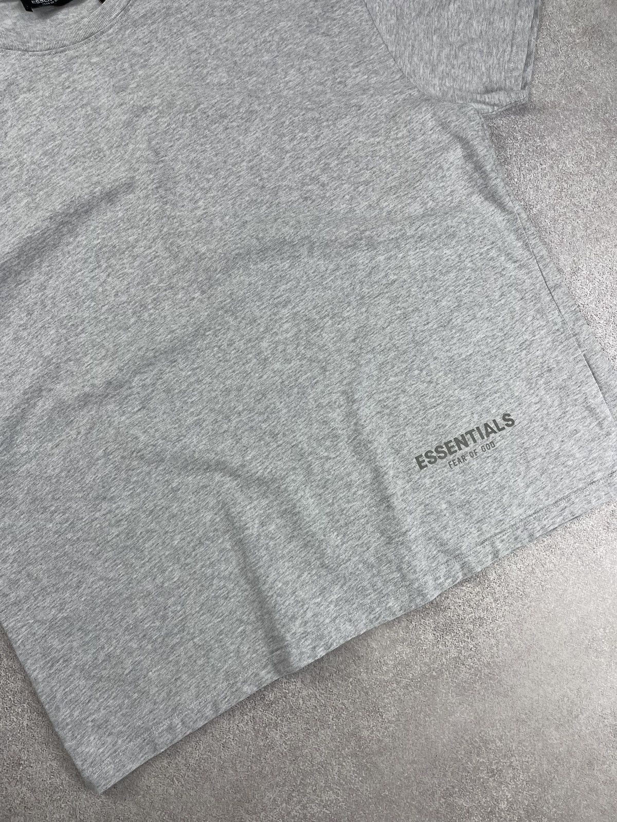 Fear of God Fear of God Essentials Logo Reflective T-Shirt Size US M / EU 48-50 / 2 - 4 Thumbnail