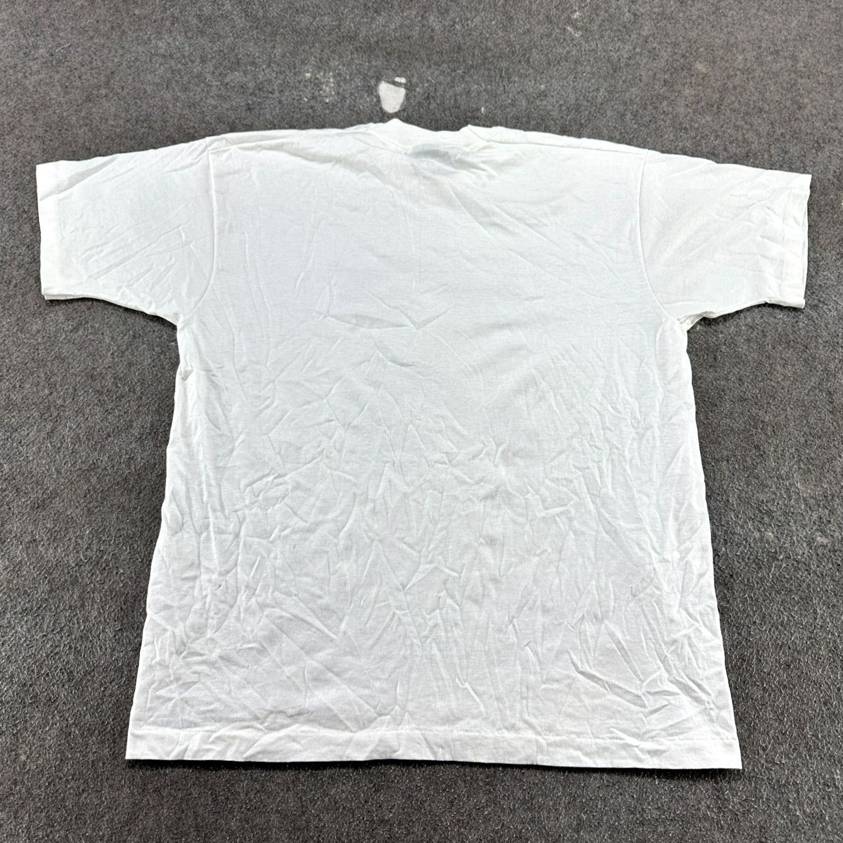Fruit Of The Loom VINTAGE Christmas Shirt Men XL White Single Stitch Looney Tunes Yosemite Sam 90s Shirt Men XL White Looney Tunes 90s Christmas VINTAGE Size US XL / EU 56 / 4 - 7 Thumbnail
