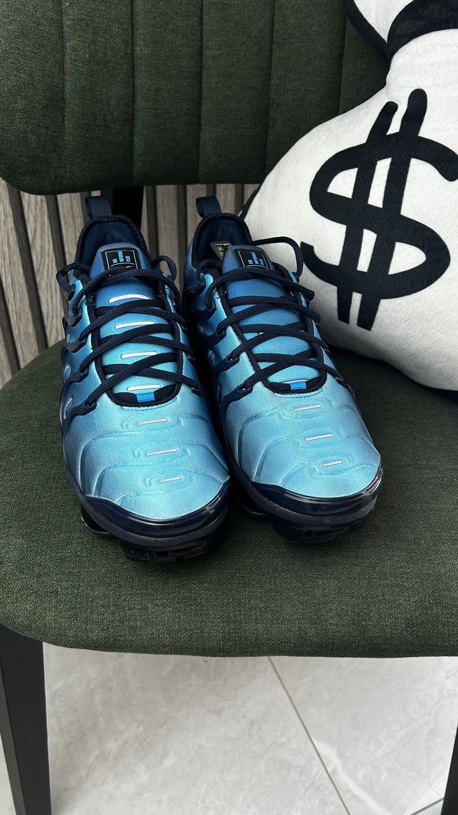 Nike NIKE VAPORMAX PLUS TN BLUE size 8.5 Size US 8.5 / EU 41-42 - 2 Thumbnail