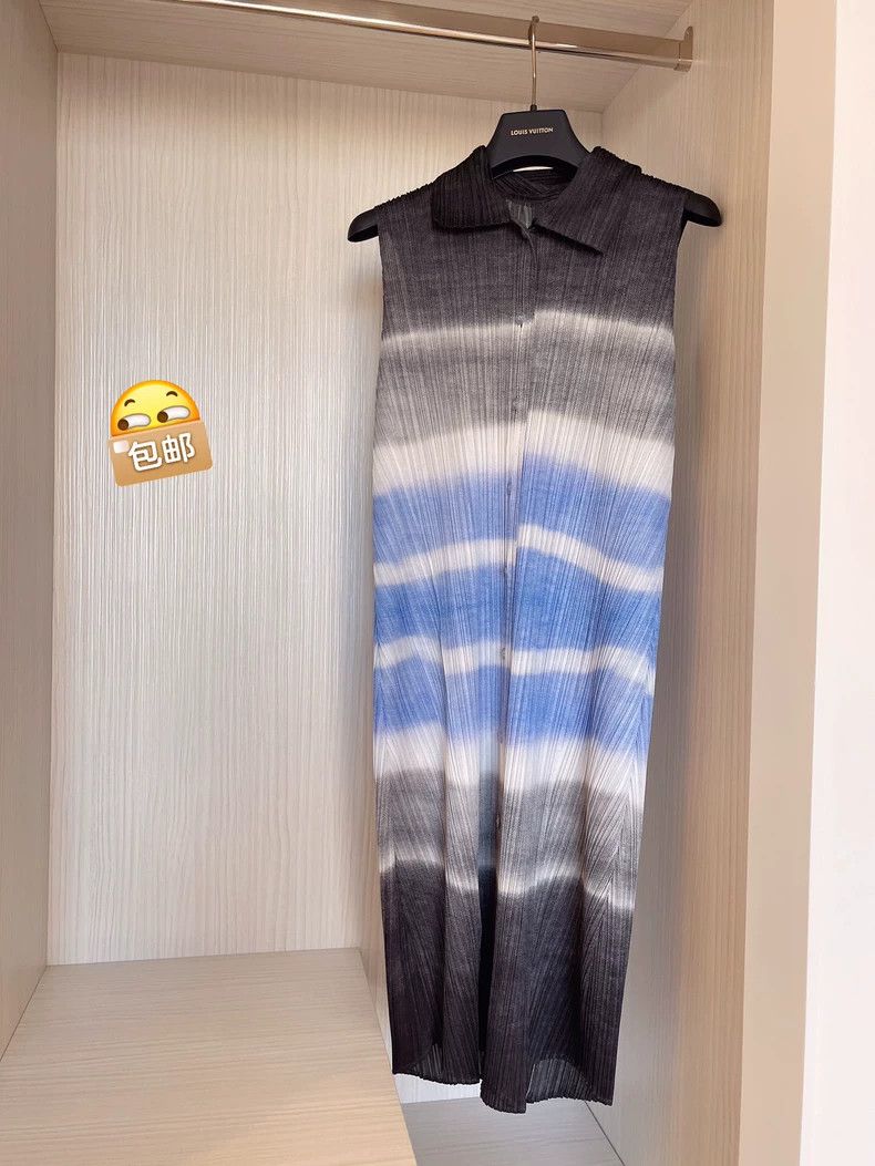 Issey Miyake Issey Miyake size:3 Ink-wash painting, aurora, lava, waves Size S / US 4 / IT 40 - 1 Thumbnail