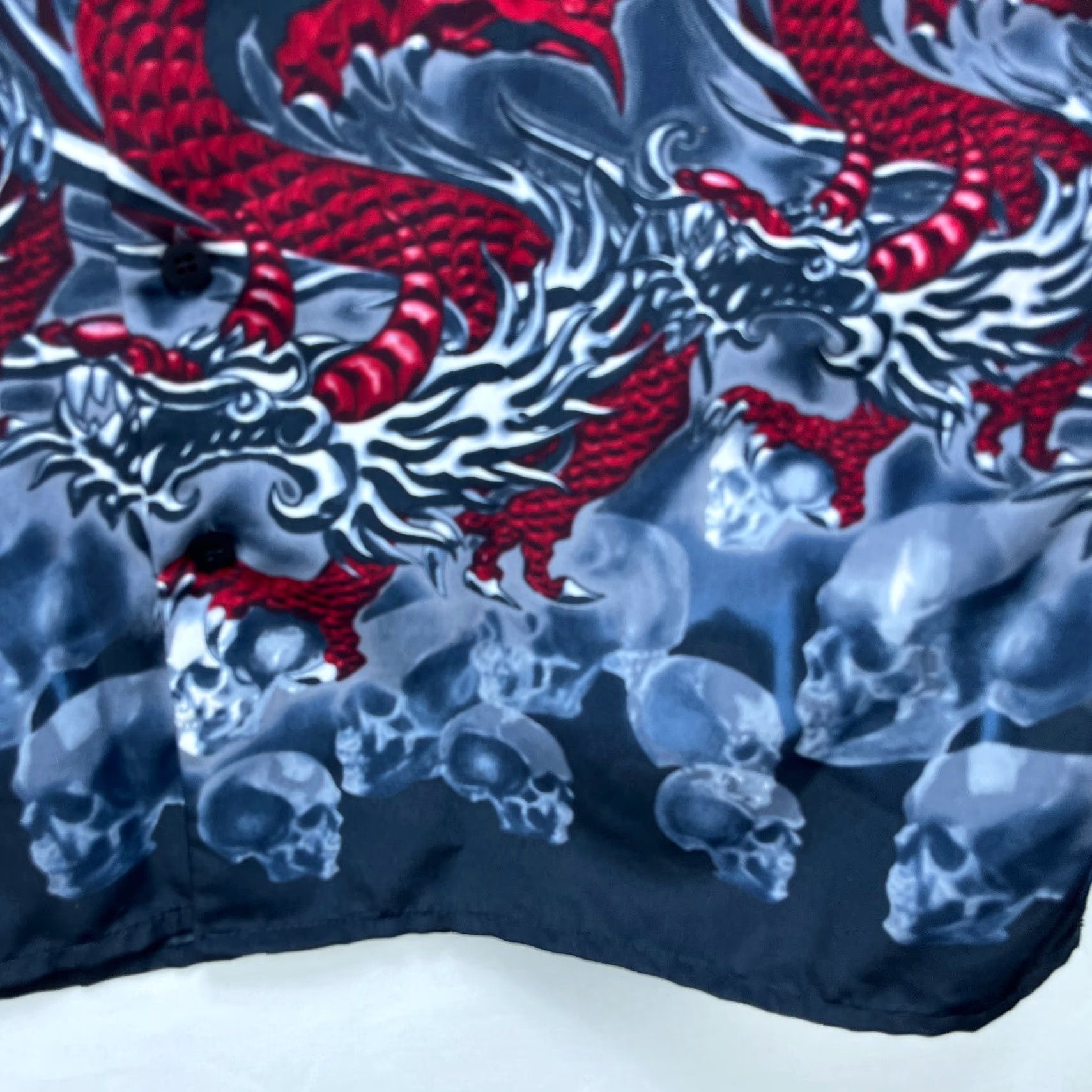 Vintage VINTAGE Red Dragon Button Up Hawaiian Shirt Flames Skulls All Over Print XL Mens Short Sleeve Size XL Size US XL / EU 56 / 4 - 3 Thumbnail