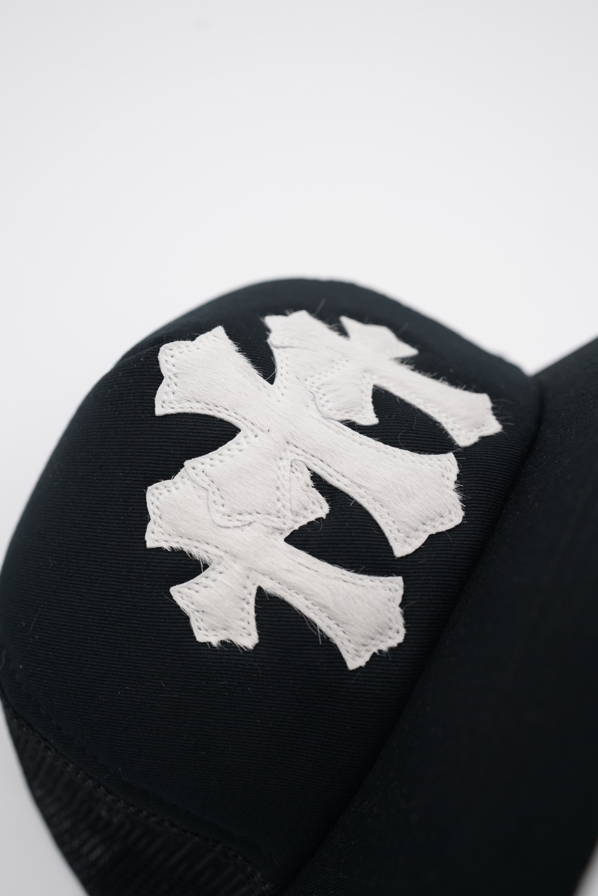 Chrome Hearts Chrome Hearts Pony Hair Cemetery Cross Patch Trucker Hat Size ONE SIZE - 5 Thumbnail