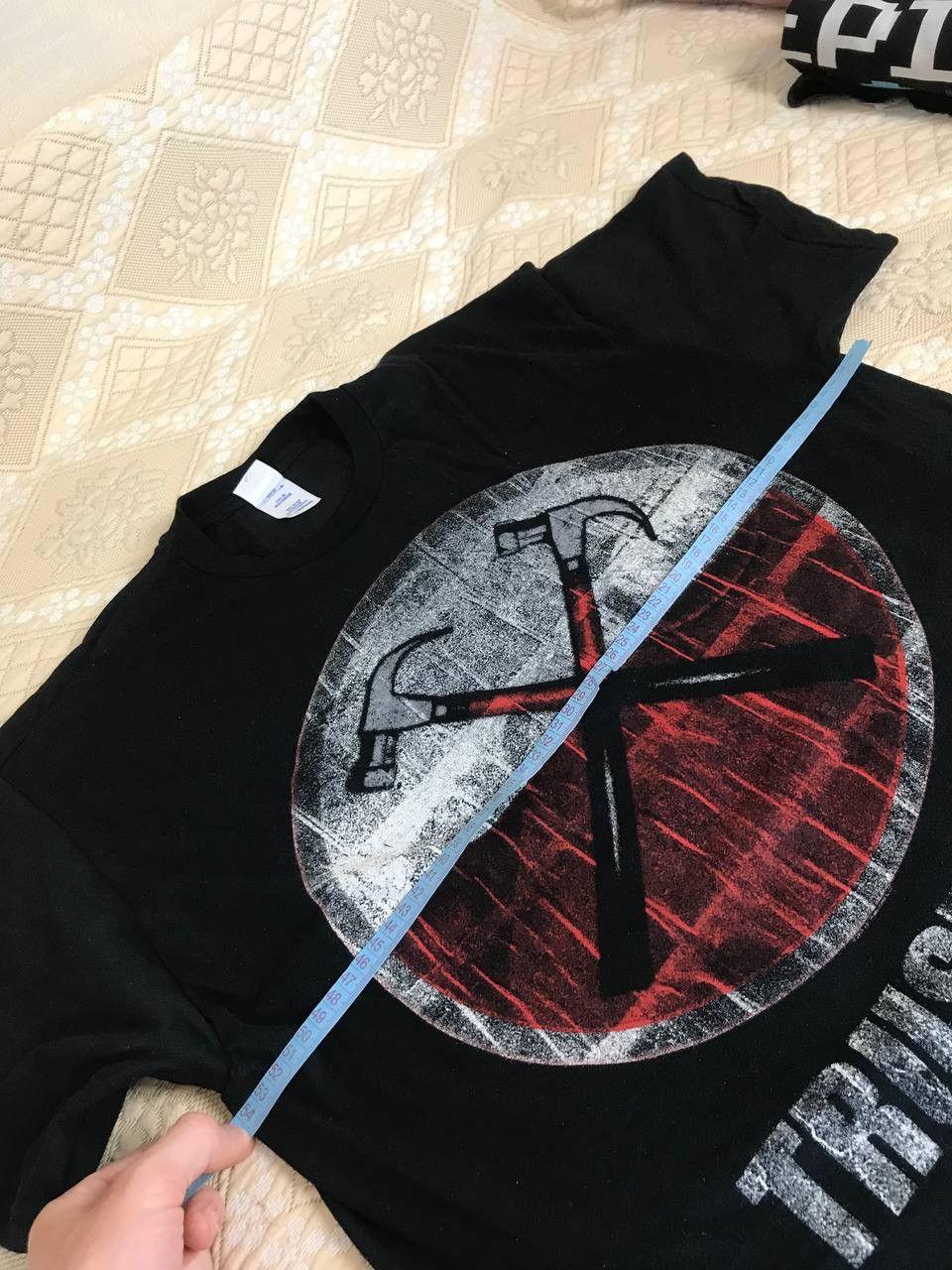 Vintage 🔥 2011 Pink Floyd Roger Waters The Wall Live Tour T Shirt Size US XL / EU 56 / 4 - 10 Thumbnail