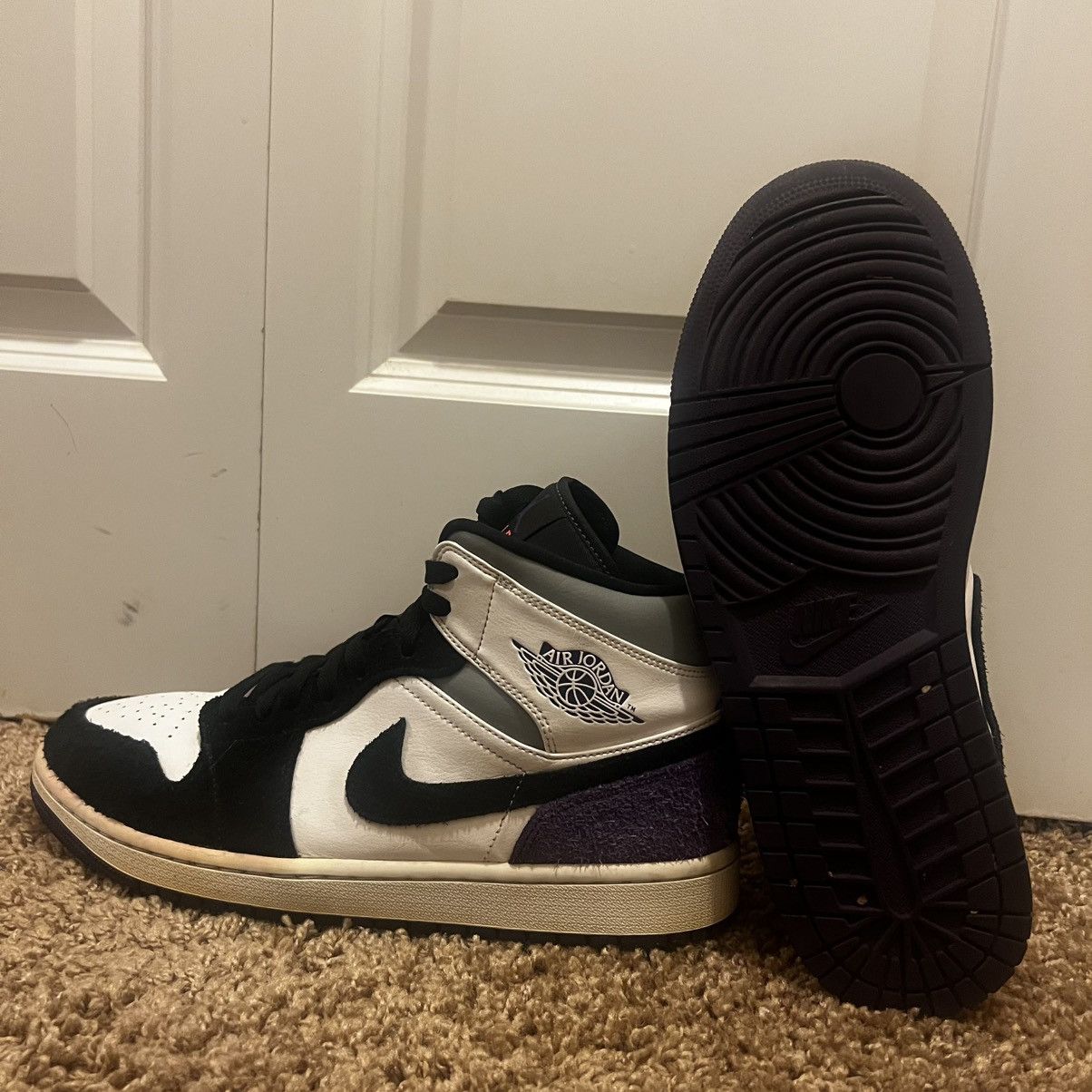 Jordan Brand Air Jordan 1 Mid SE “Varsity Purple” Size US 10 / EU 43 - 3 Thumbnail