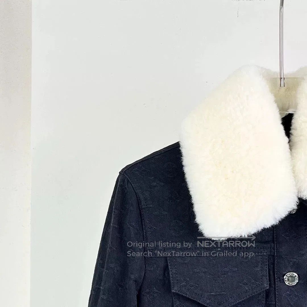 Louis Vuitton Louis Vuitton Black Denim Jacket W/ Shearling Collar. Size XS / US 0-2 / IT 36-38 - 3 Thumbnail