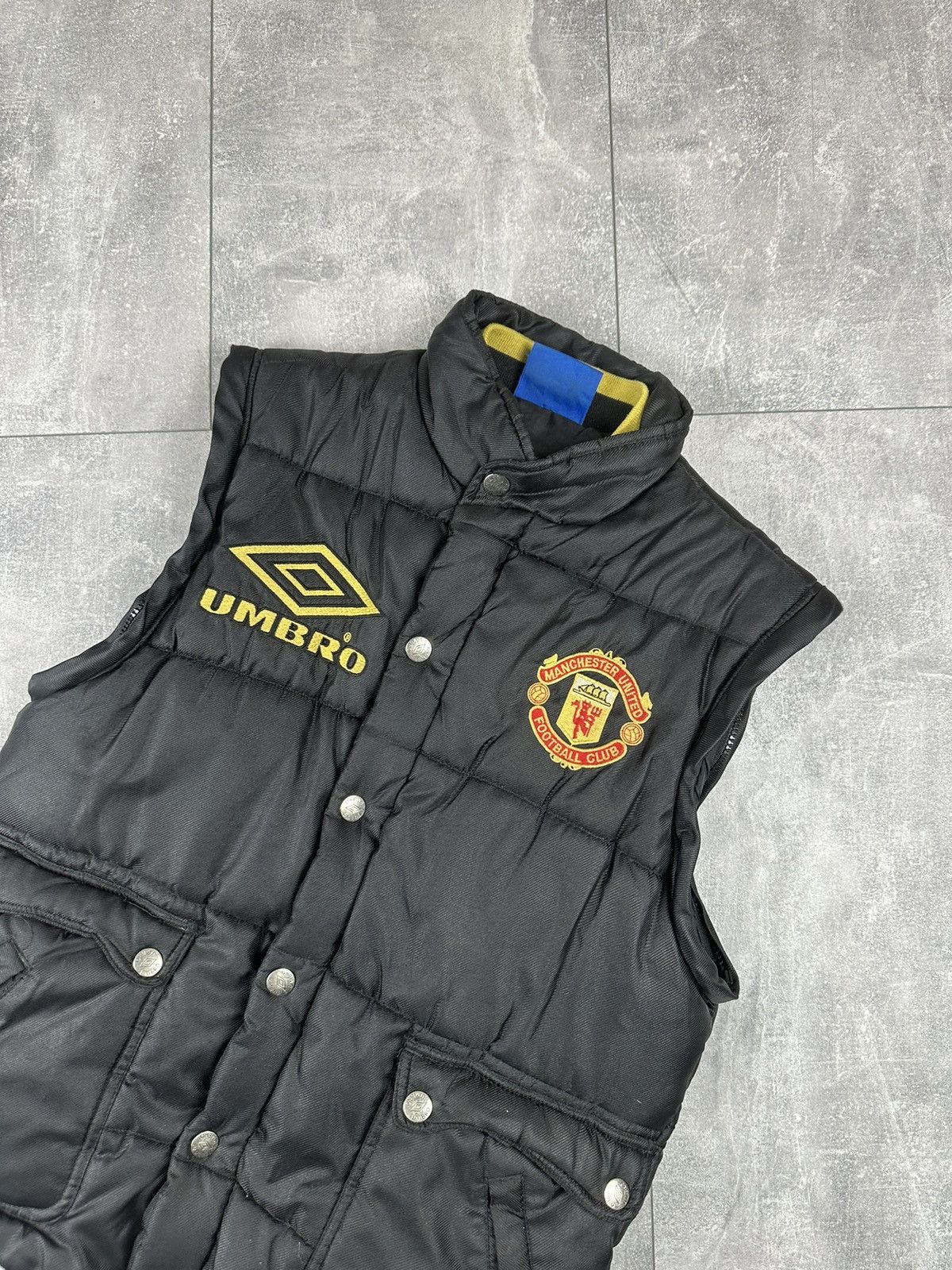 Umbro Umbro Manchester United Vintage Retro Soccer Vest Size US XS / EU 42 / 0 - 2 Thumbnail