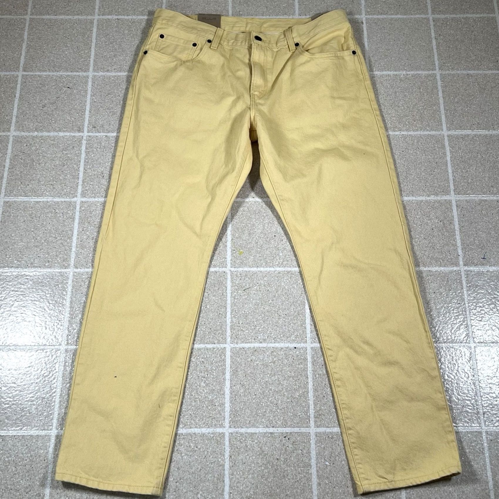 Levi's Levi's Jeans Womens 32x30 Yellow Denim Cotton Straight Mid Rise Middy NWT Regular Womens Size 24" / US 00 / IT 34 - 5 Thumbnail