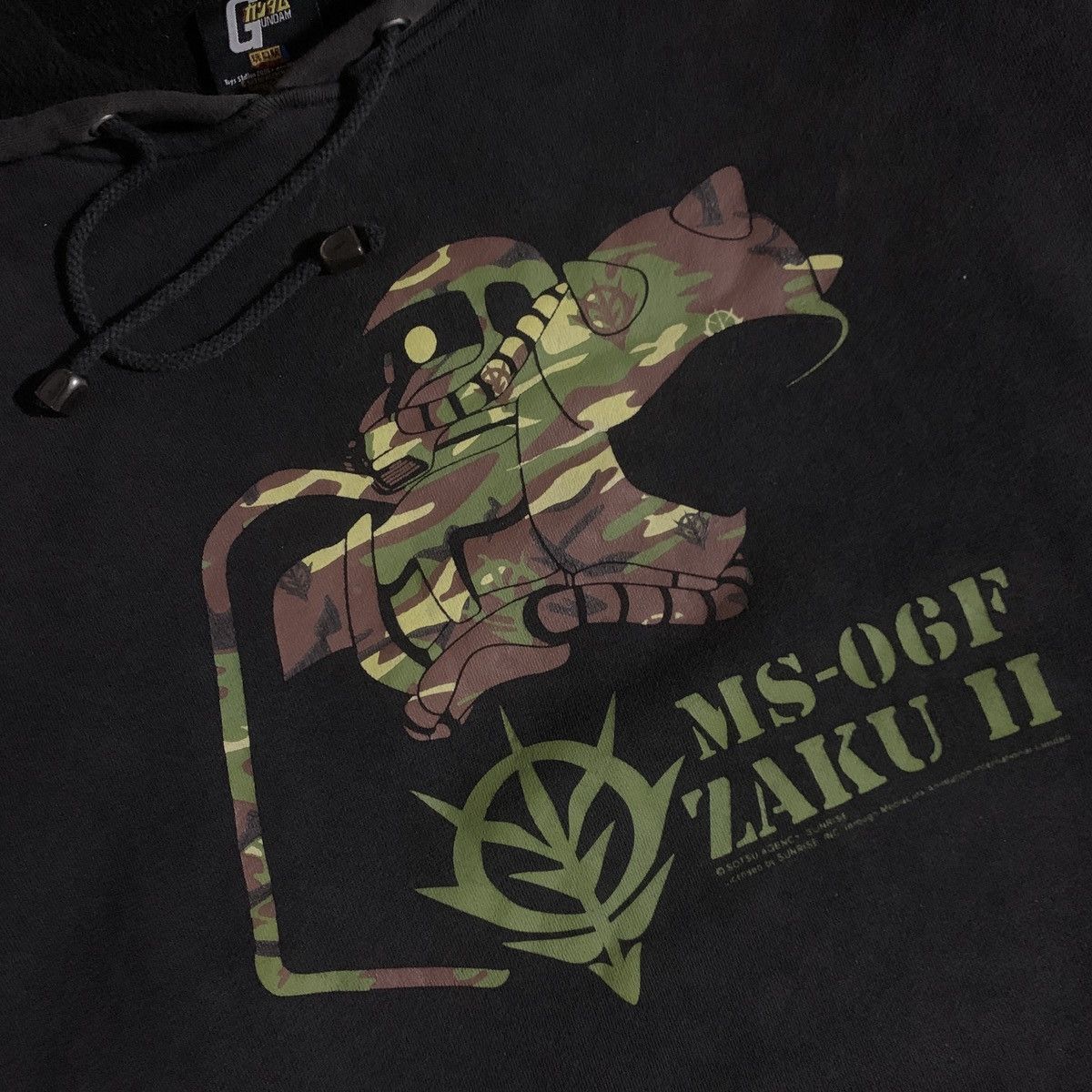 Japanese Brand Vintage Gundam Hoodie Size US L / EU 52-54 / 3 - 2 Thumbnail