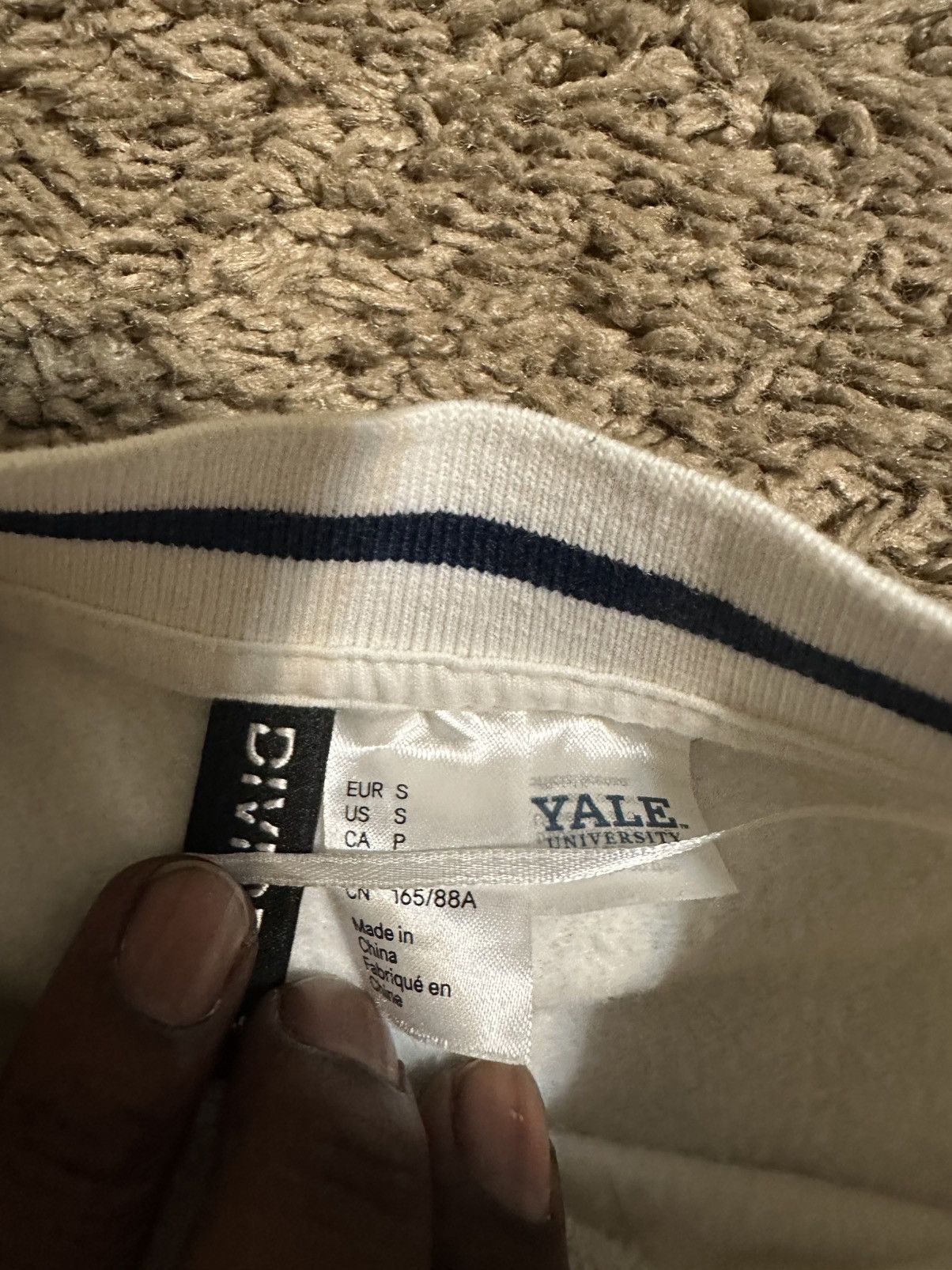 NCAA Vintage Woman’s Yale University White sweater 00s size small Size S / US 4 / IT 40 - 4 Thumbnail