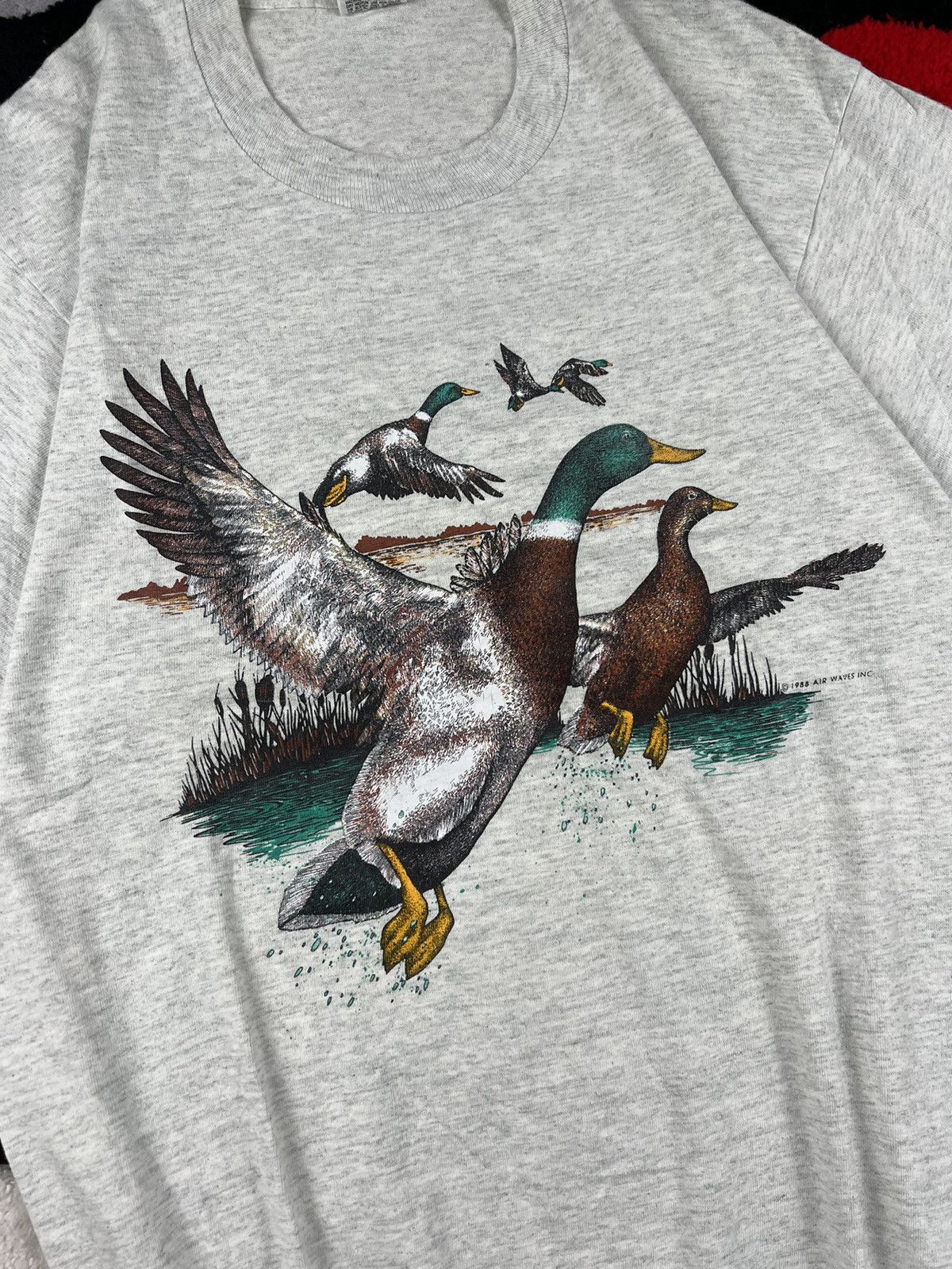 Fruit Of The Loom Vintage Nature Air Waves 1988 Birds Ducks Y2K USA Tee Shirt Size US L / EU 52-54 / 3 - 5 Thumbnail
