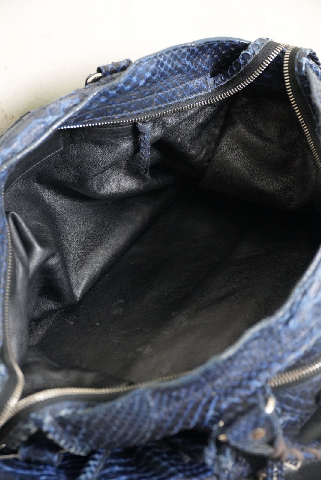 Balenciaga RARE Balenciga 2000’s Blue Python City Bag Size ONE SIZE - 17 Thumbnail