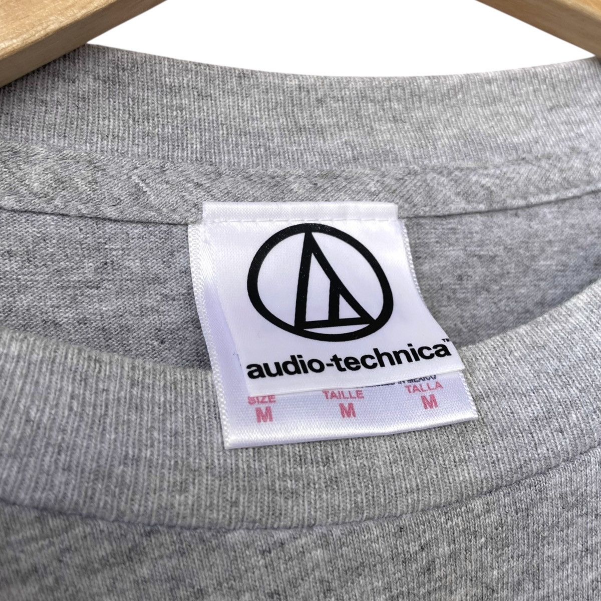 Vintage Audio-Technica Japan Vintage 2000s Longsleeve Logo Tee Size US M / EU 48-50 / 2 - 6 Thumbnail