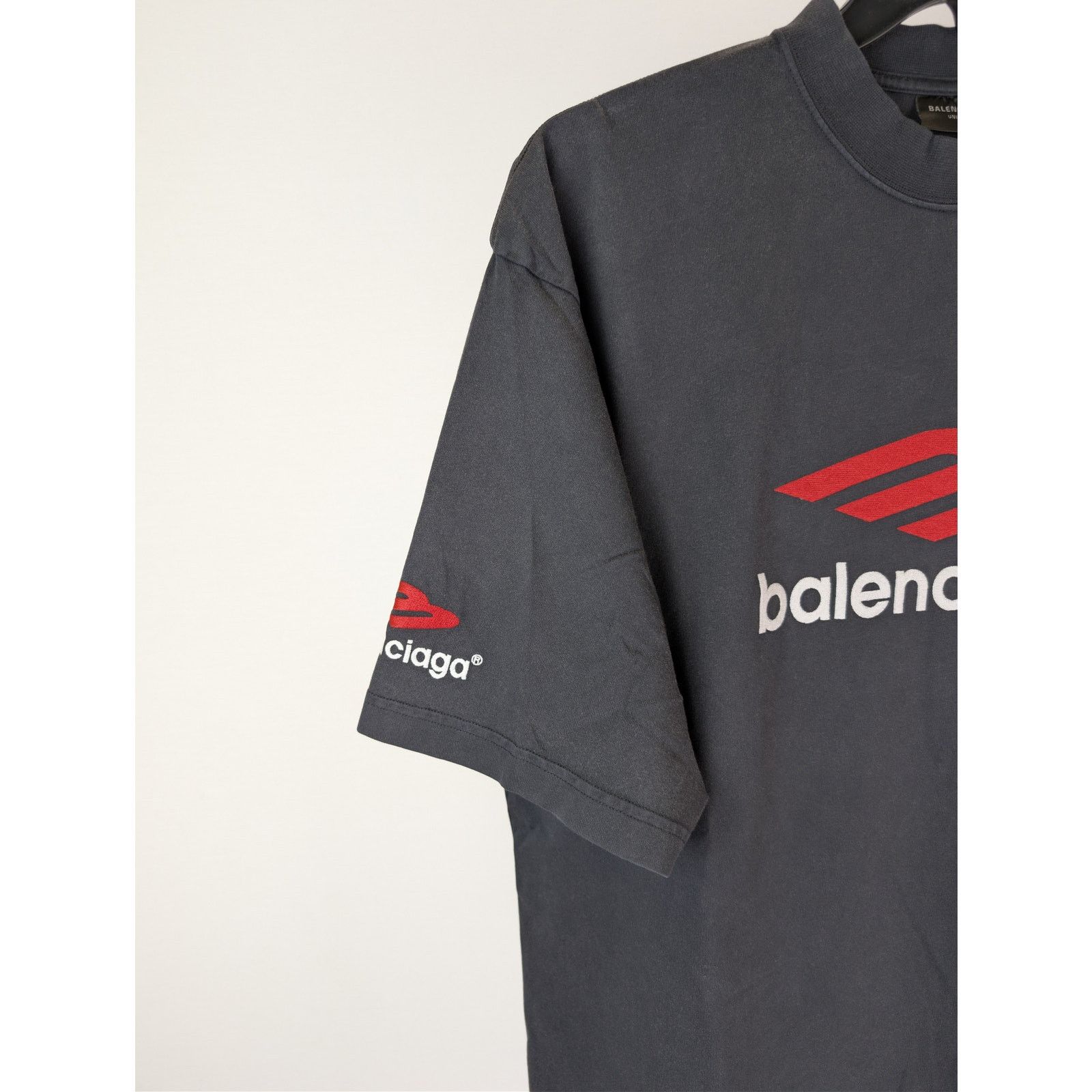 Balenciaga o1rshd1 Medium Fit 3B Sports Icon T-Shirt in Black Size US S / EU 44-46 / 1 - 6 Thumbnail