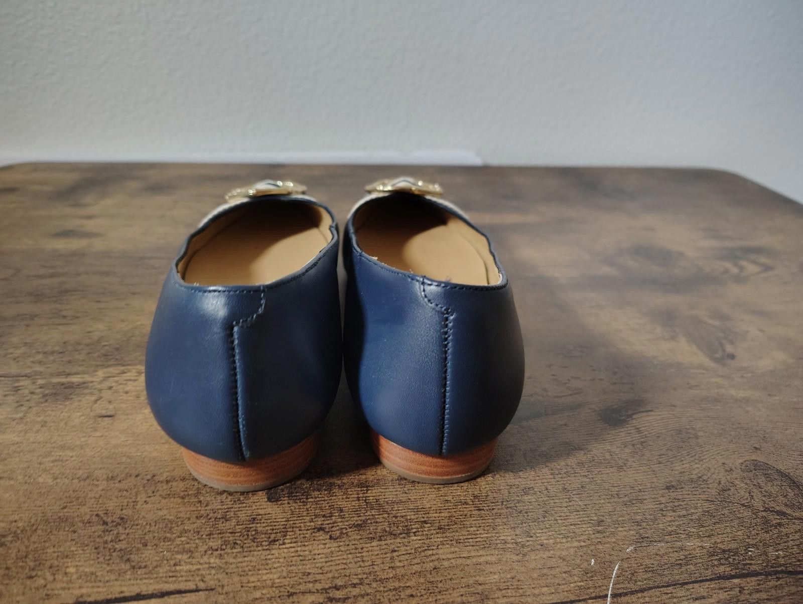 Talbots Talbots Women’s Flat Pointy Shoes Navy Blue Cream Size US 6 / IT 36 - 3 Thumbnail