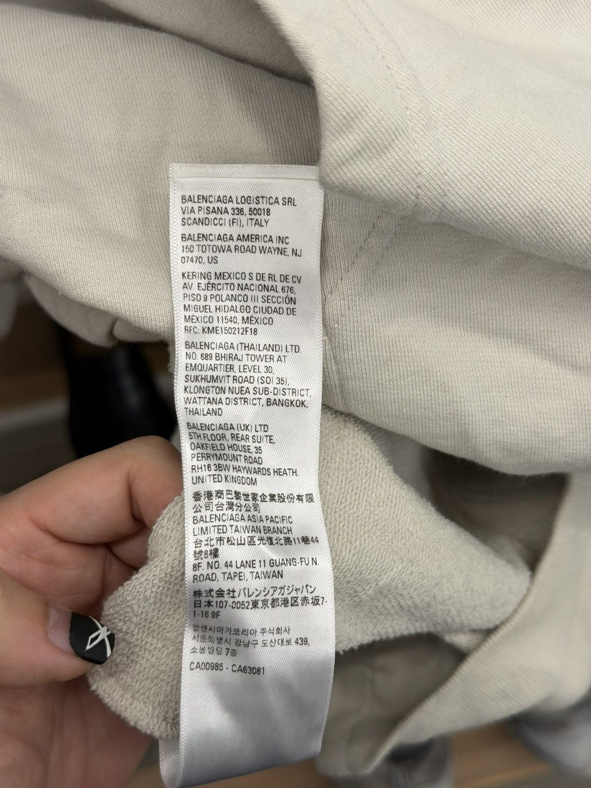 Balenciaga Balenciaga Off-White 'XXXL' Hoodie Size US M / EU 48-50 / 2 - 7 Thumbnail