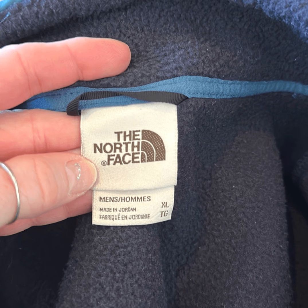 The North Face VINTAGE? (No) The North Face Carbondale Blue Fleece Full Zip Vest XL Blue Unisex Adults XL Vest Mens Womens Size US XL / EU 56 / 4 - 5 Thumbnail