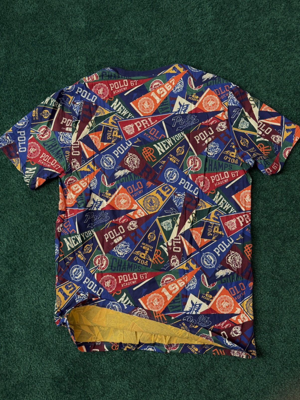 Polo Ralph Lauren Polo Ralph Lauren All-Over Pennant Print T-Shirt Size US M / EU 48-50 / 2 - 5 Thumbnail