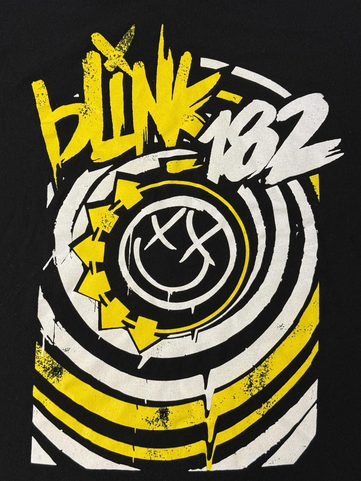 Designer Blink 182 Band T-shirt Six Arrow Smiley Swirl Tee - L Size US L / EU 52-54 / 3 - 2 Thumbnail