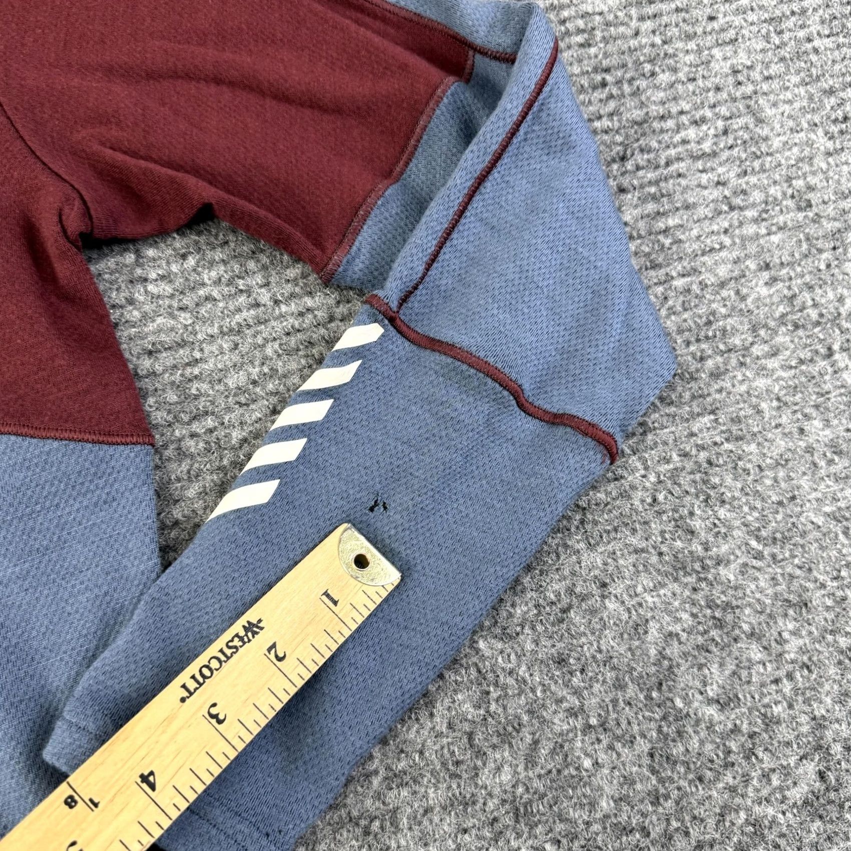 Helly Hansen Helly Hansen Shirt Mens Medium Blue Maroon Long Sleeve Wool Thermal Base Layer Size US M / EU 48-50 / 2 - 4 Thumbnail