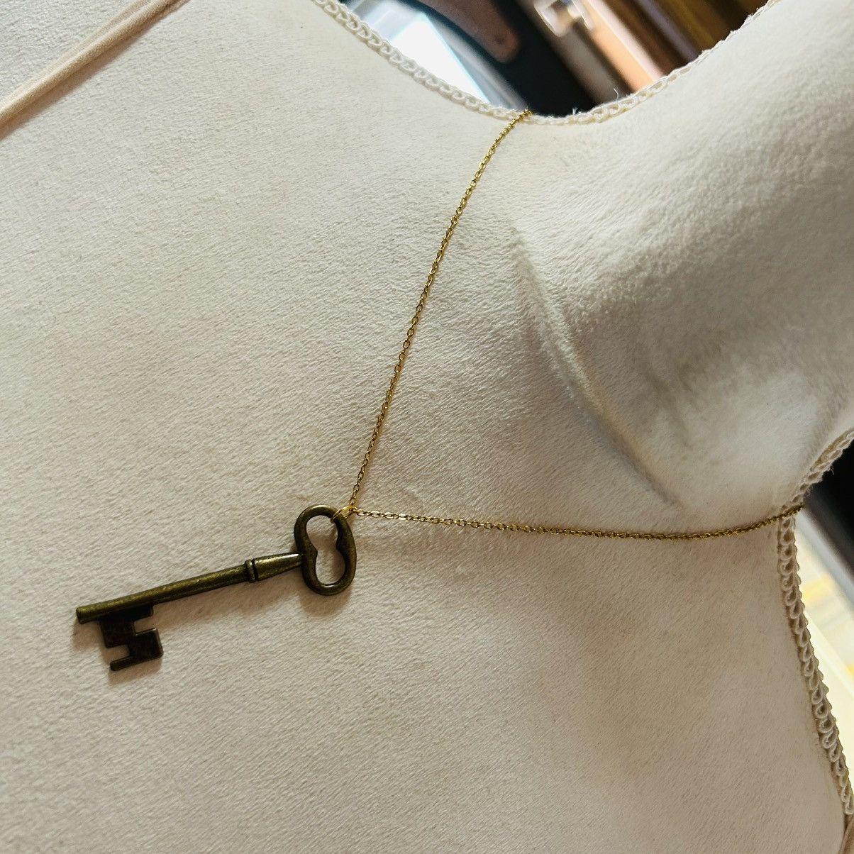 Handmade Handcrafted vintage brass skeleton key pendant necklace Size ONE SIZE - 2 Thumbnail