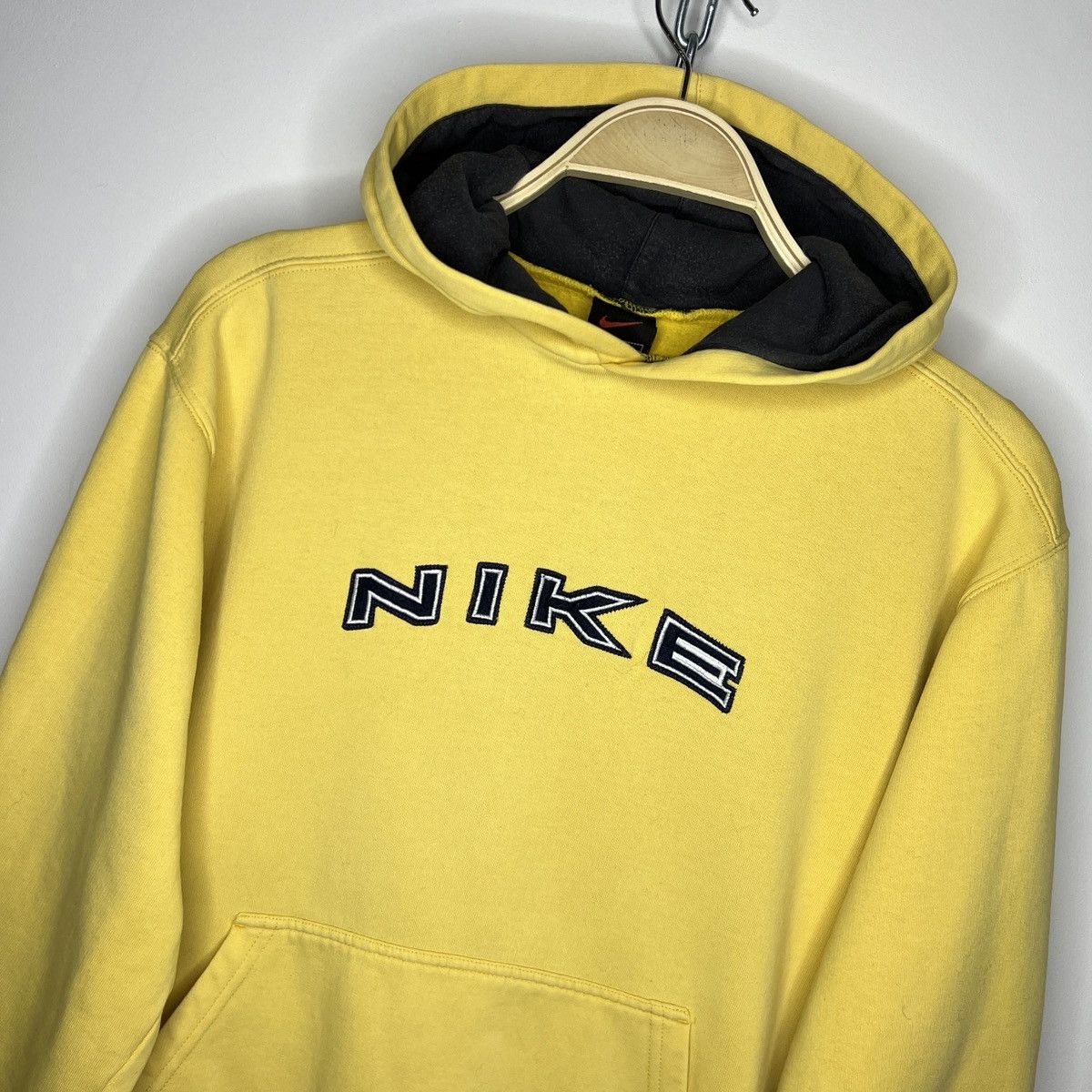 Nike × Vintage Vintage Nike Hoodie Sweatshirt Yellow Big Spellout Logo 90s Size US M / EU 48-50 / 2 - 4 Thumbnail